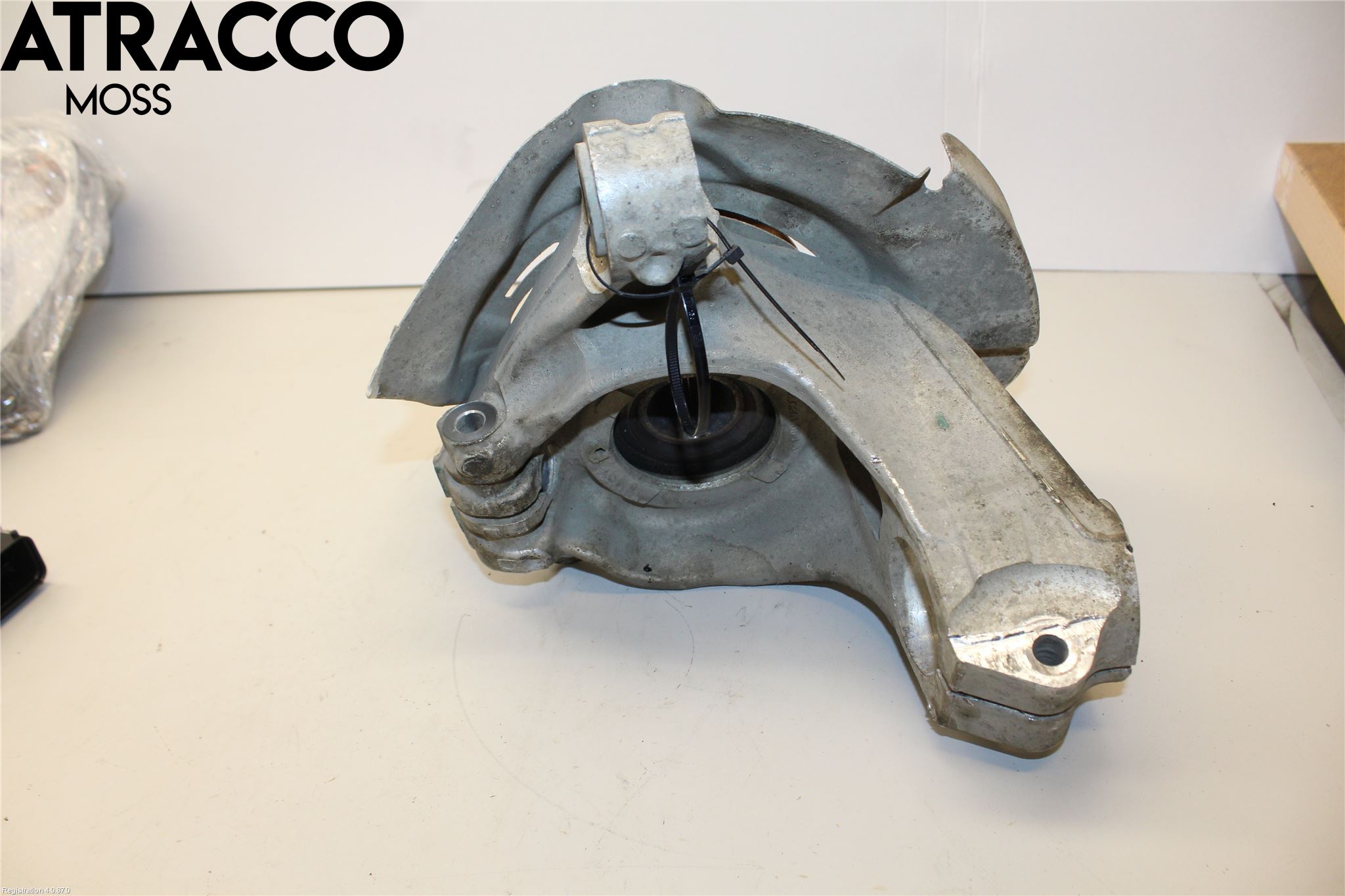 Landrover LAND ROVER DISCOVERY 4 10-16 Spindel Vf