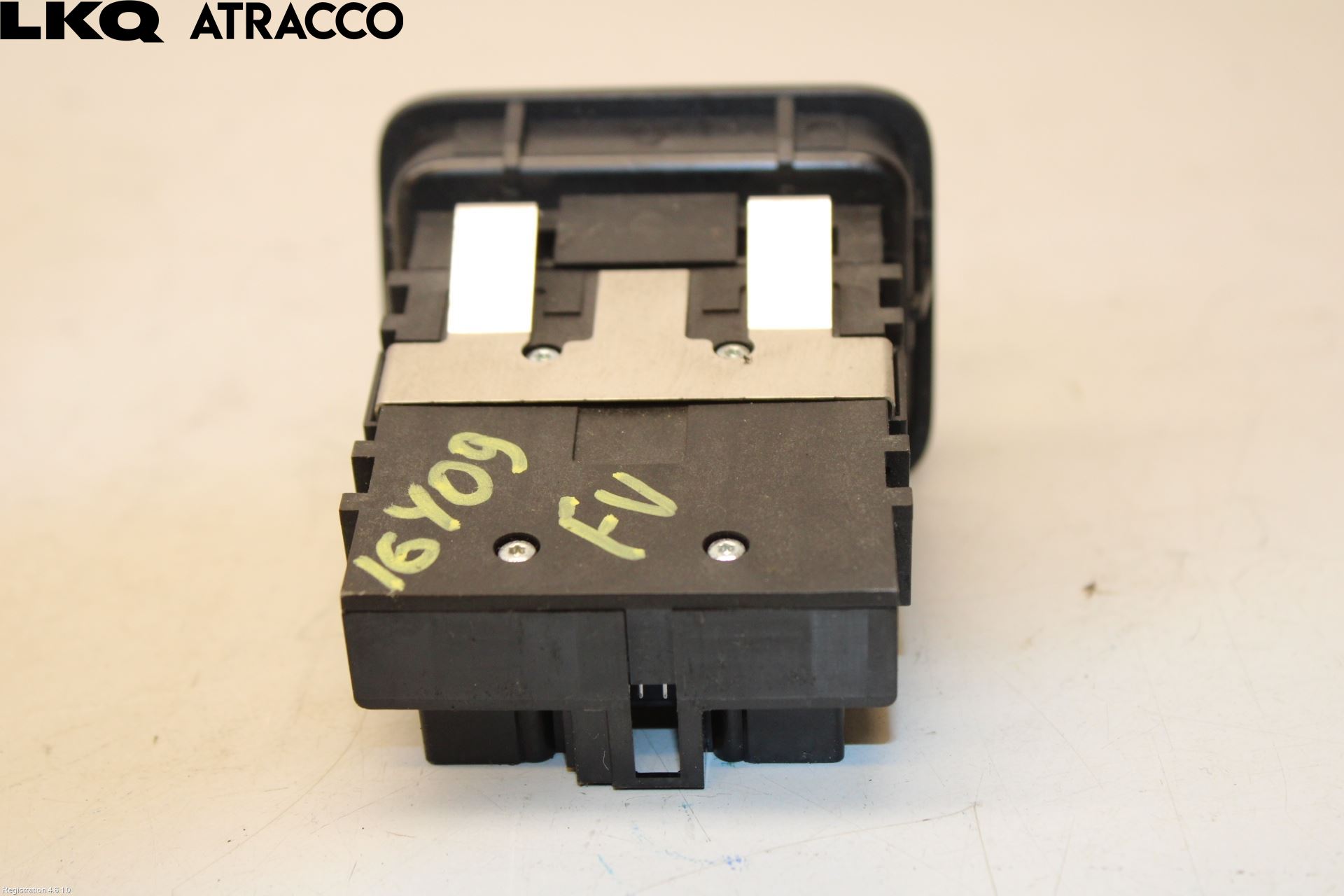 Mercedes-Benz MB CLA-KLASS (C117/X117) 13-19 Bryter Parkeringsbrems