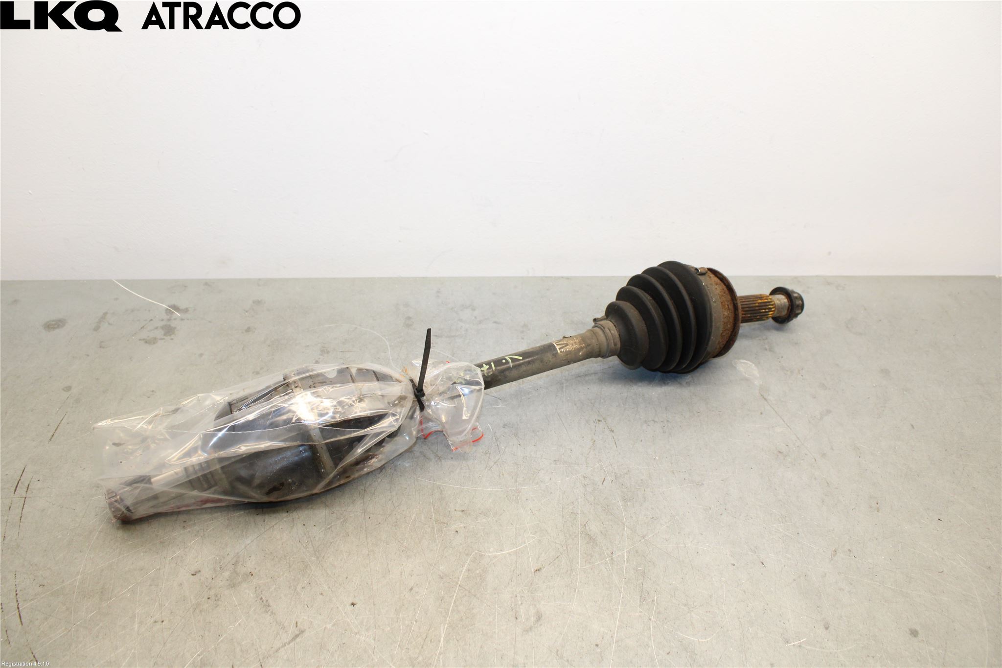 Toyota YARIS XP130 15-20 Drivaksel Foran Kompl Venstre