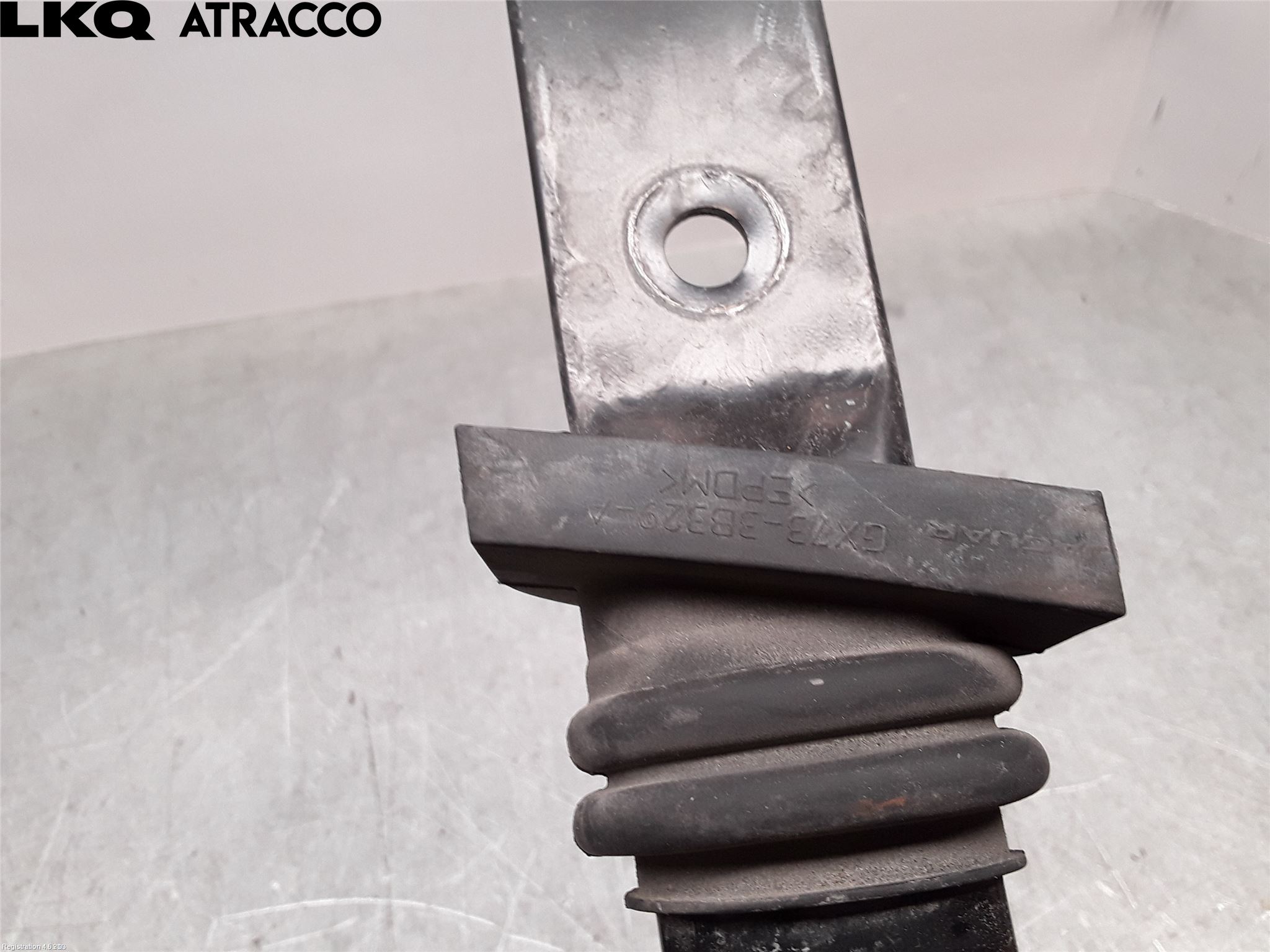 Jaguar F-PACE Fjærbeinstag