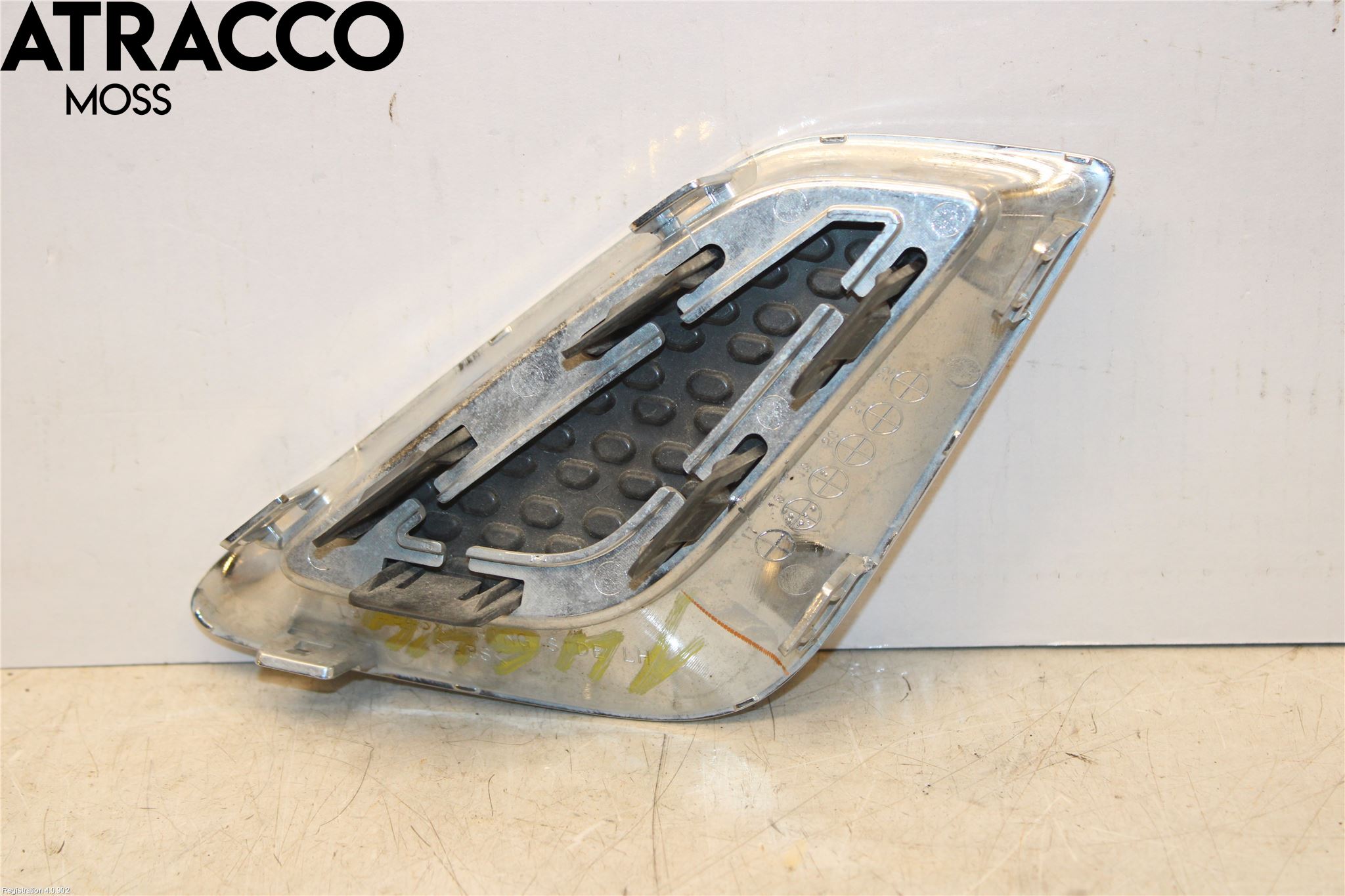 Mitsubishi OUTLANDER 13-21 Støtfanger Foran Feste