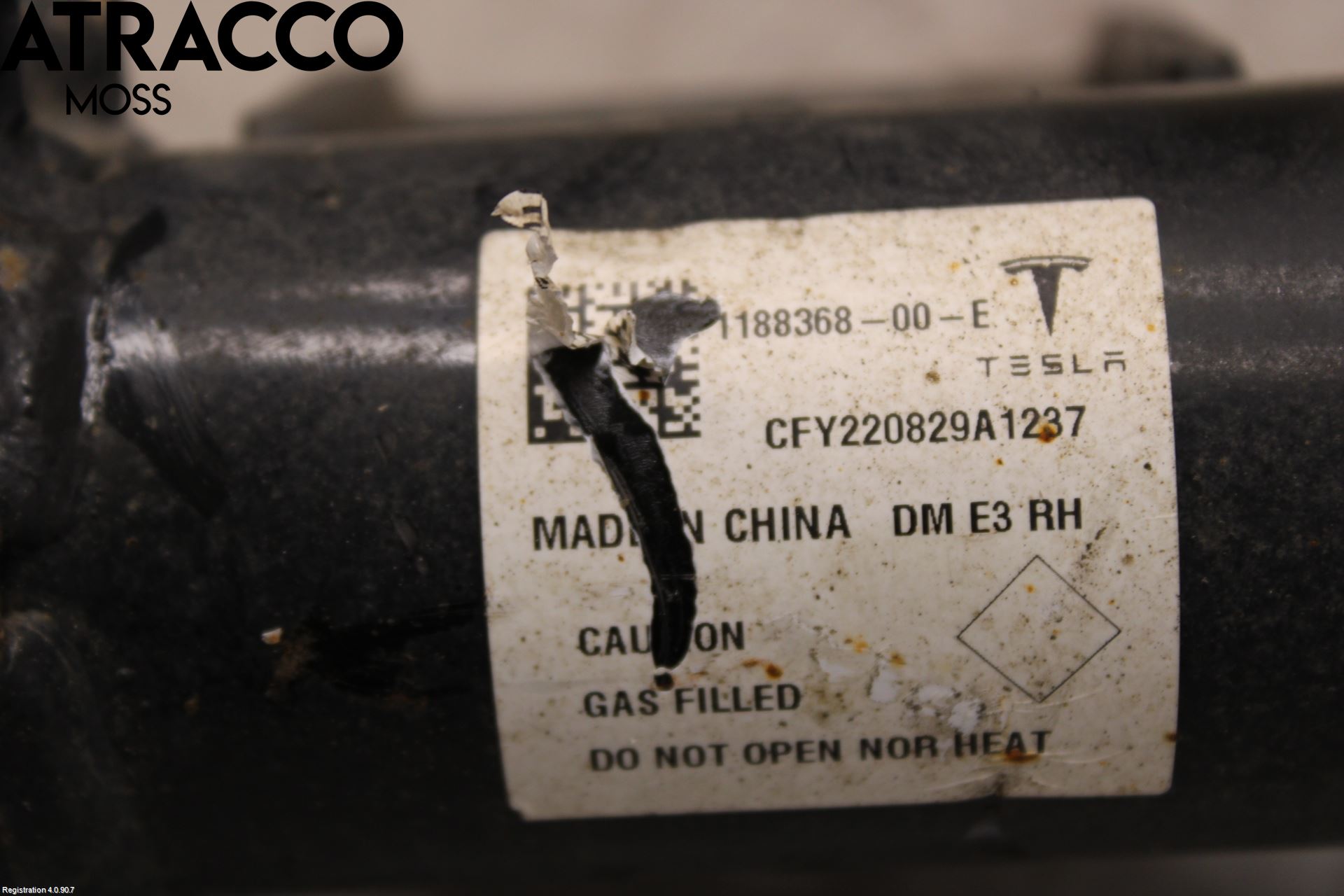 Tesla MODEL Y 21- Fjærbein Foran Høyre