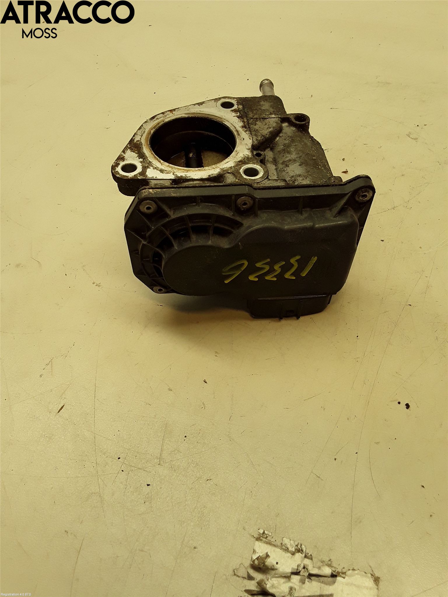 Toyota YARIS XP130 15-20 Inns Spjeldhus