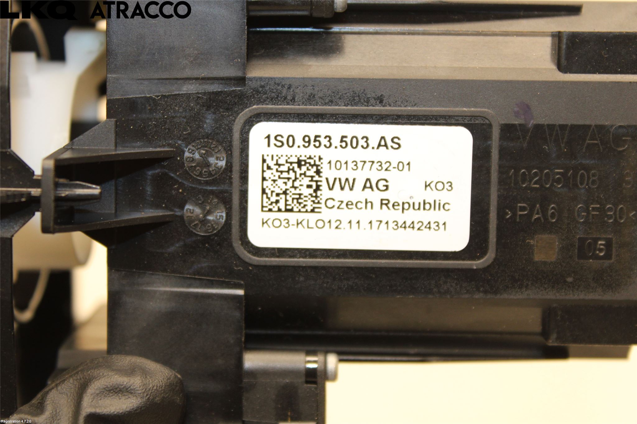 Volkswagen VW UP! / E-UP! Bryter Ratt Kombi H Og V