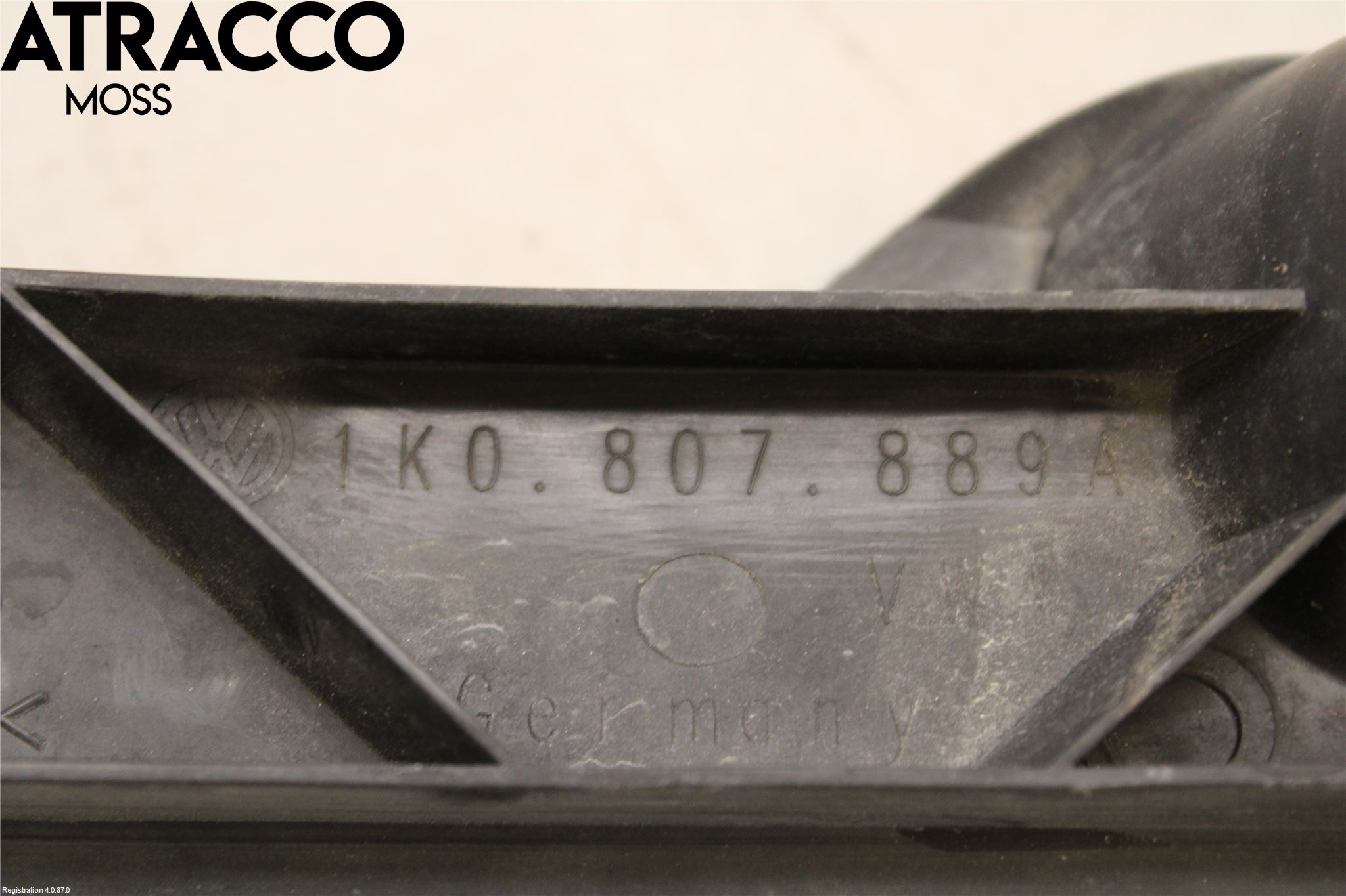 Volkswagen VW GOLF V 04-09 Støtfanger Foran Feste