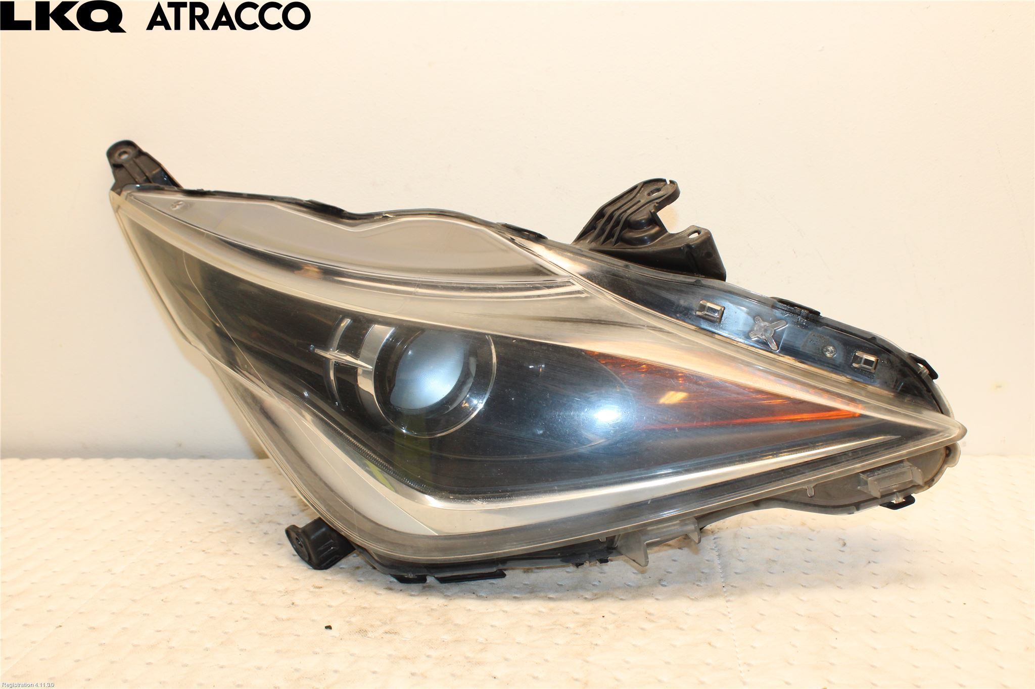 Toyota AYGO 15-21 Frontlykt Høyre