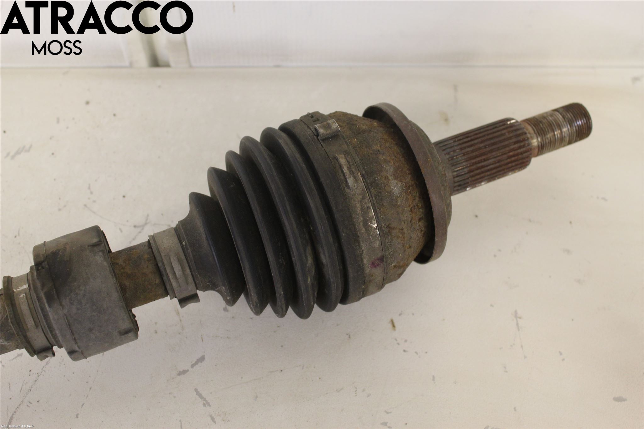 Toyota AVENSIS 09-15 Drivaksel Foran Kompl Høyre