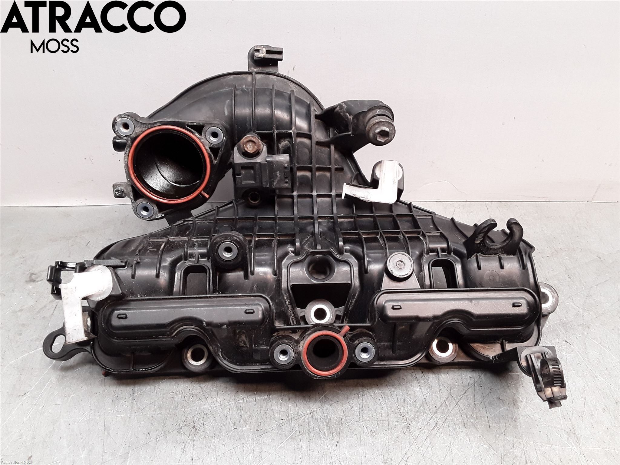 Toyota YARIS XP130 12-14 Manifold Kombinert