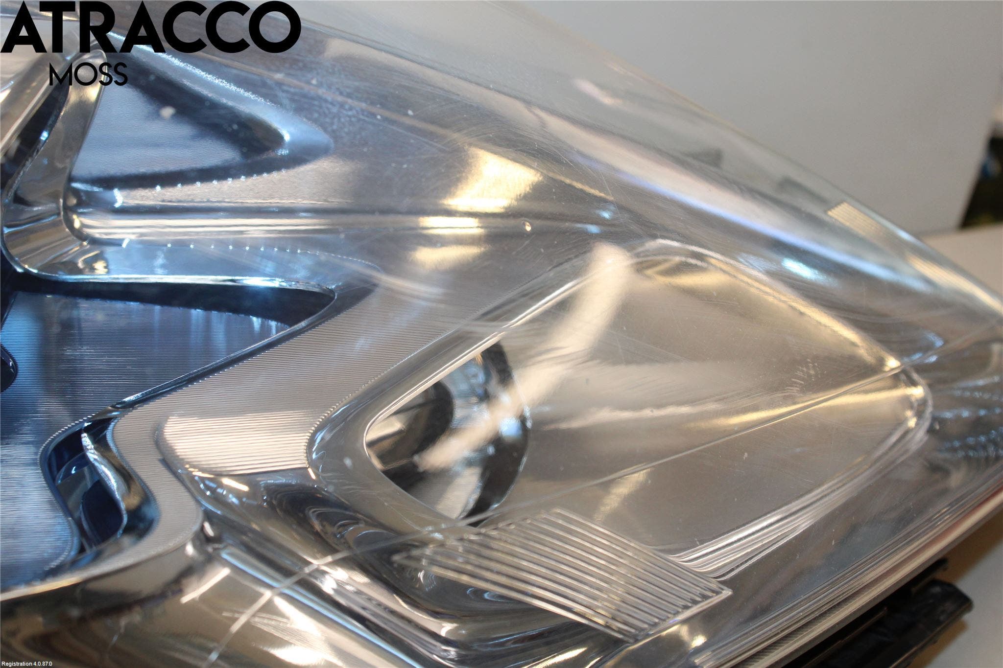 Nissan LEAF 11-17 Frontlykt Høyre