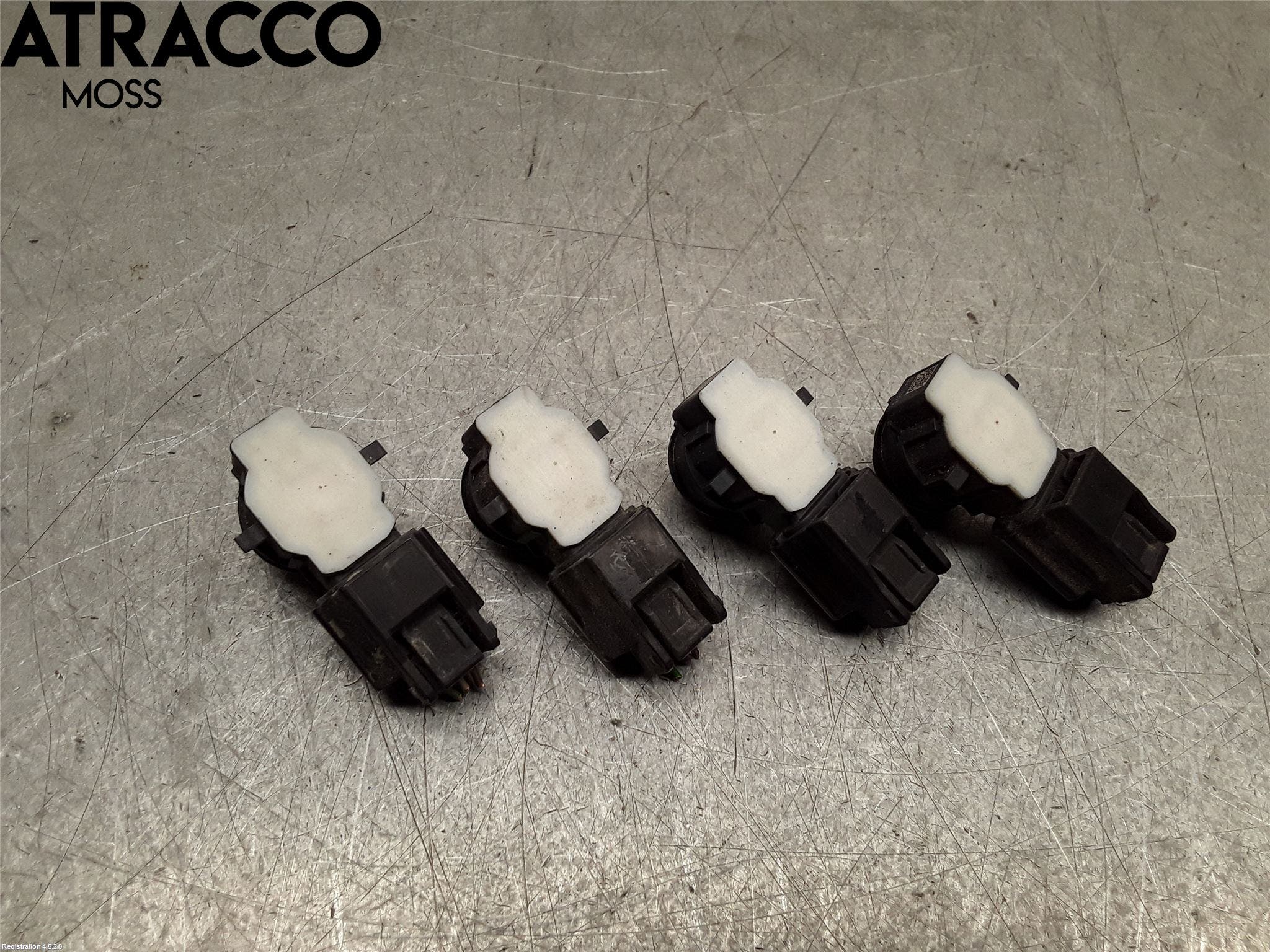 Renault CAPTUR 13-19 Sensor Parkering Front