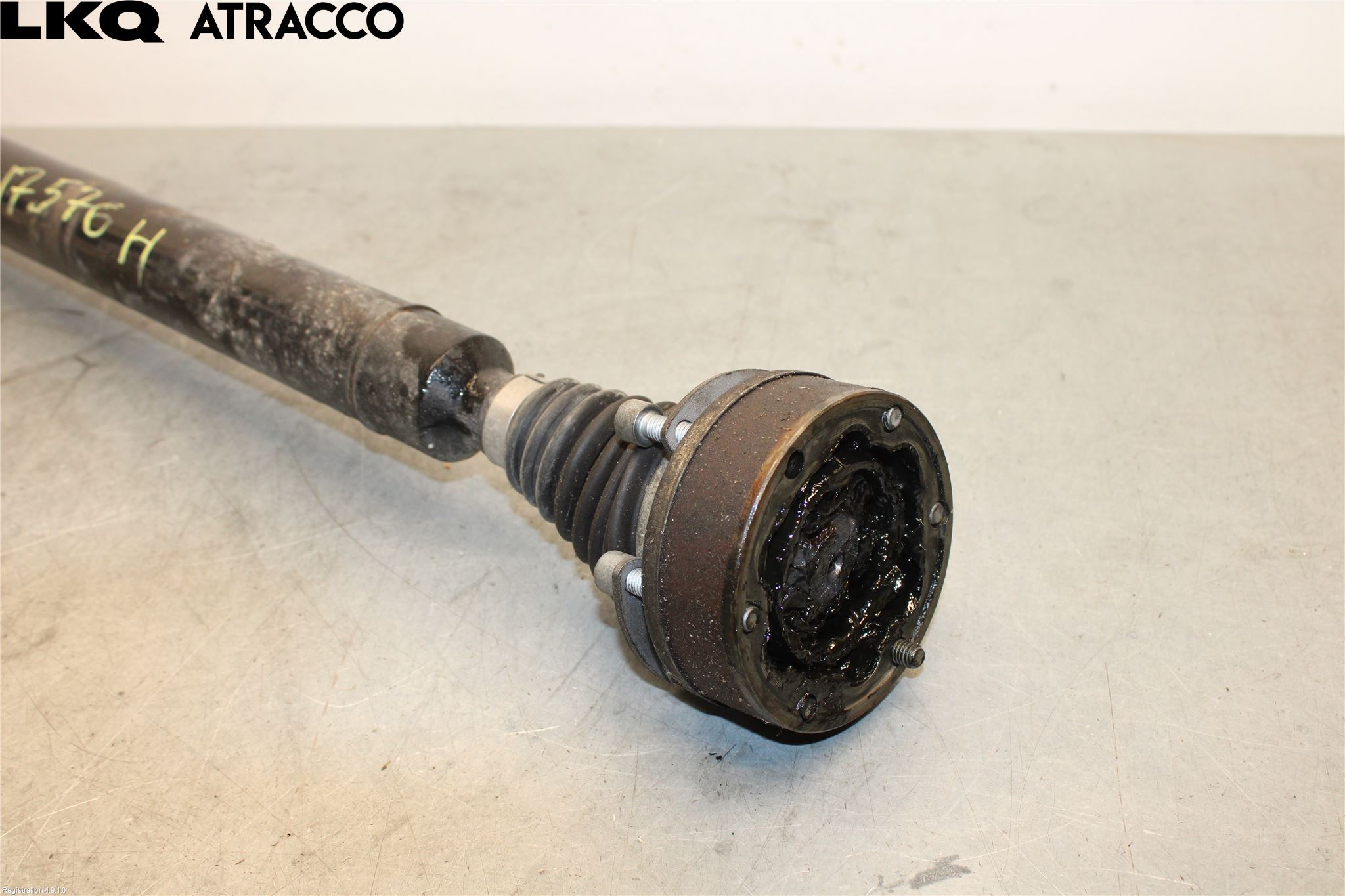 Skoda YETI Drivaksel Foran Kompl Høyre