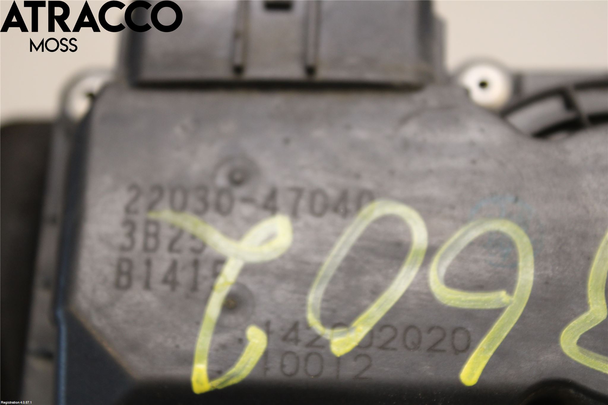 Toyota YARIS XP130 12-14 Inns Spjeldhus