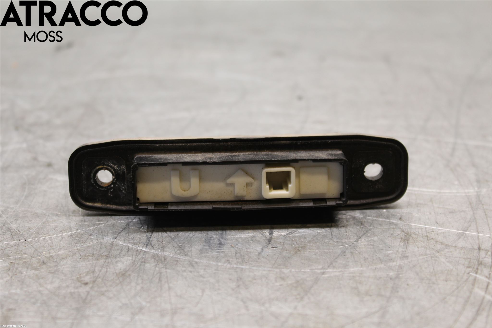 Toyota PRIUS+ ZVW40 12-20 Bryter Bakluke