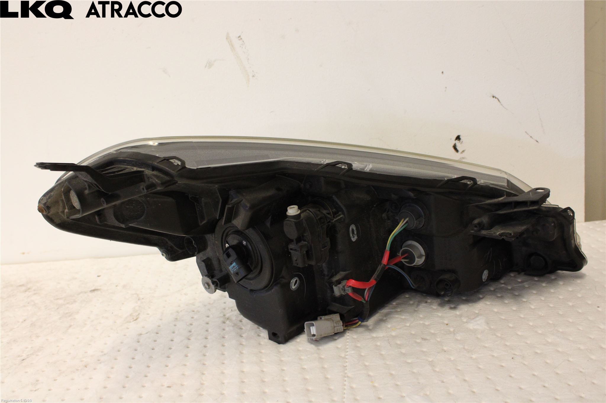 Toyota YARIS XP130 15-20 Frontlykt Venstre