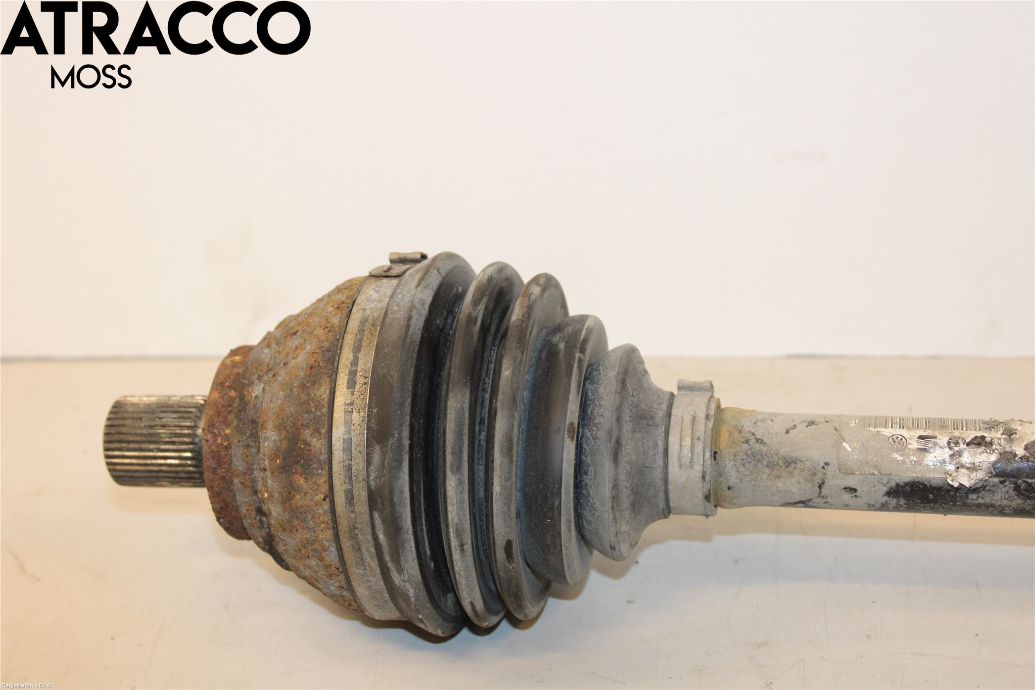 Audi Q3 8U 12-18 Drivaksel Foran Kompl Høyre