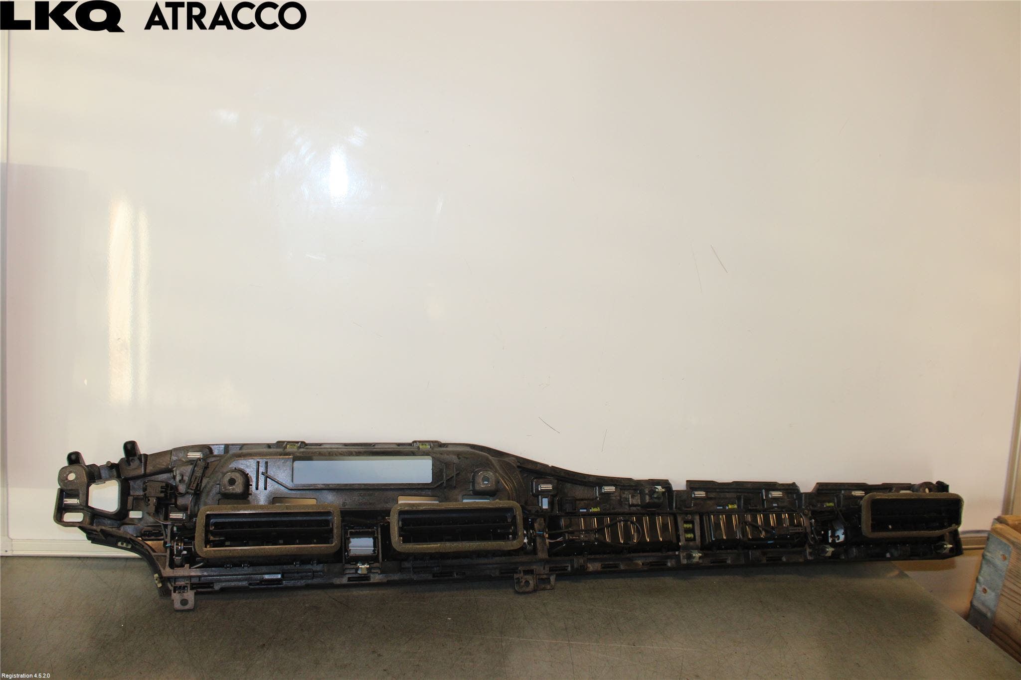 Audi A4/S4 B9 16-19 Dashbord Kanal - Dyse