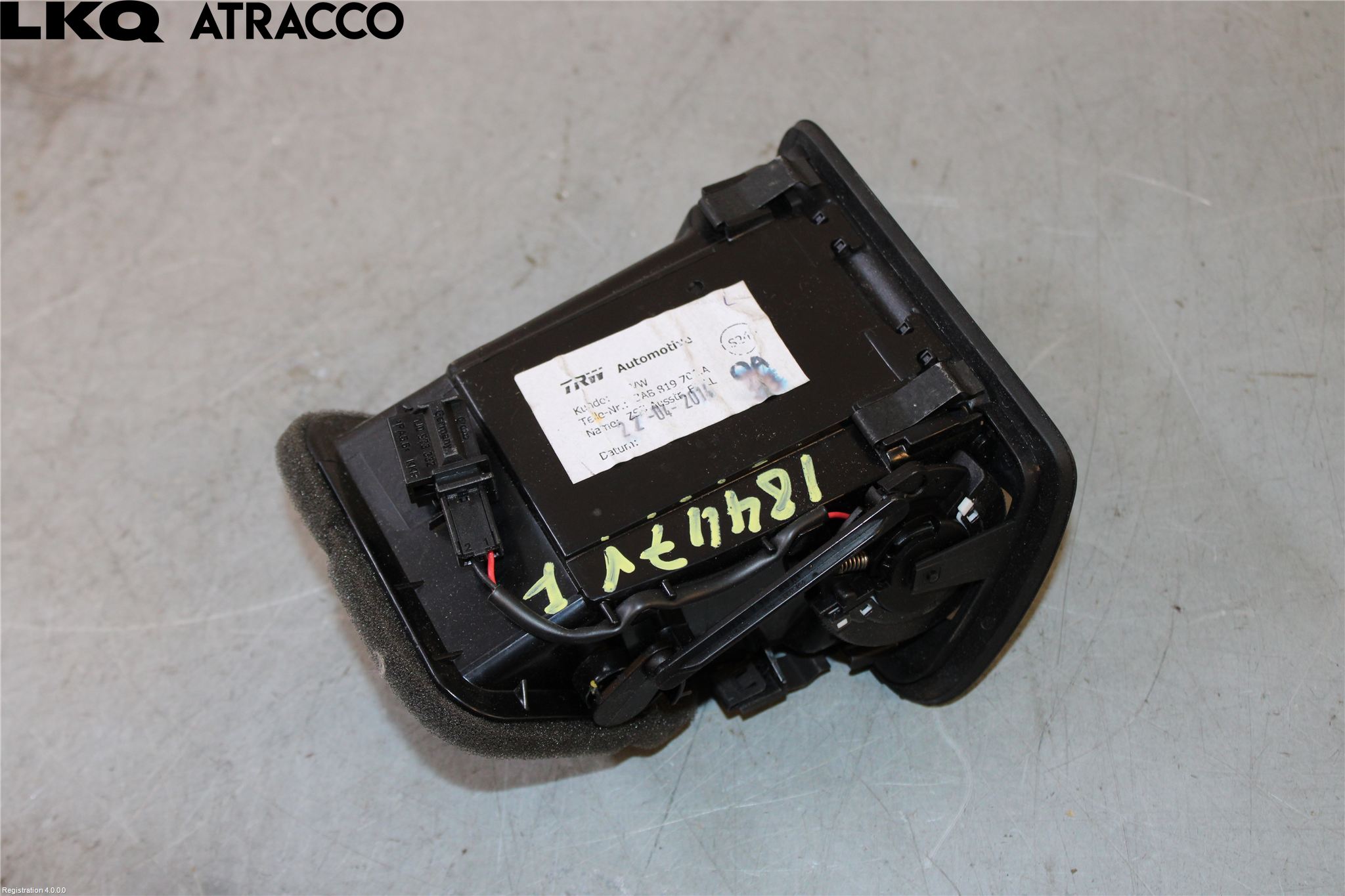Volkswagen VW PASSAT 11-14 Dashbord Kanal - Dyse