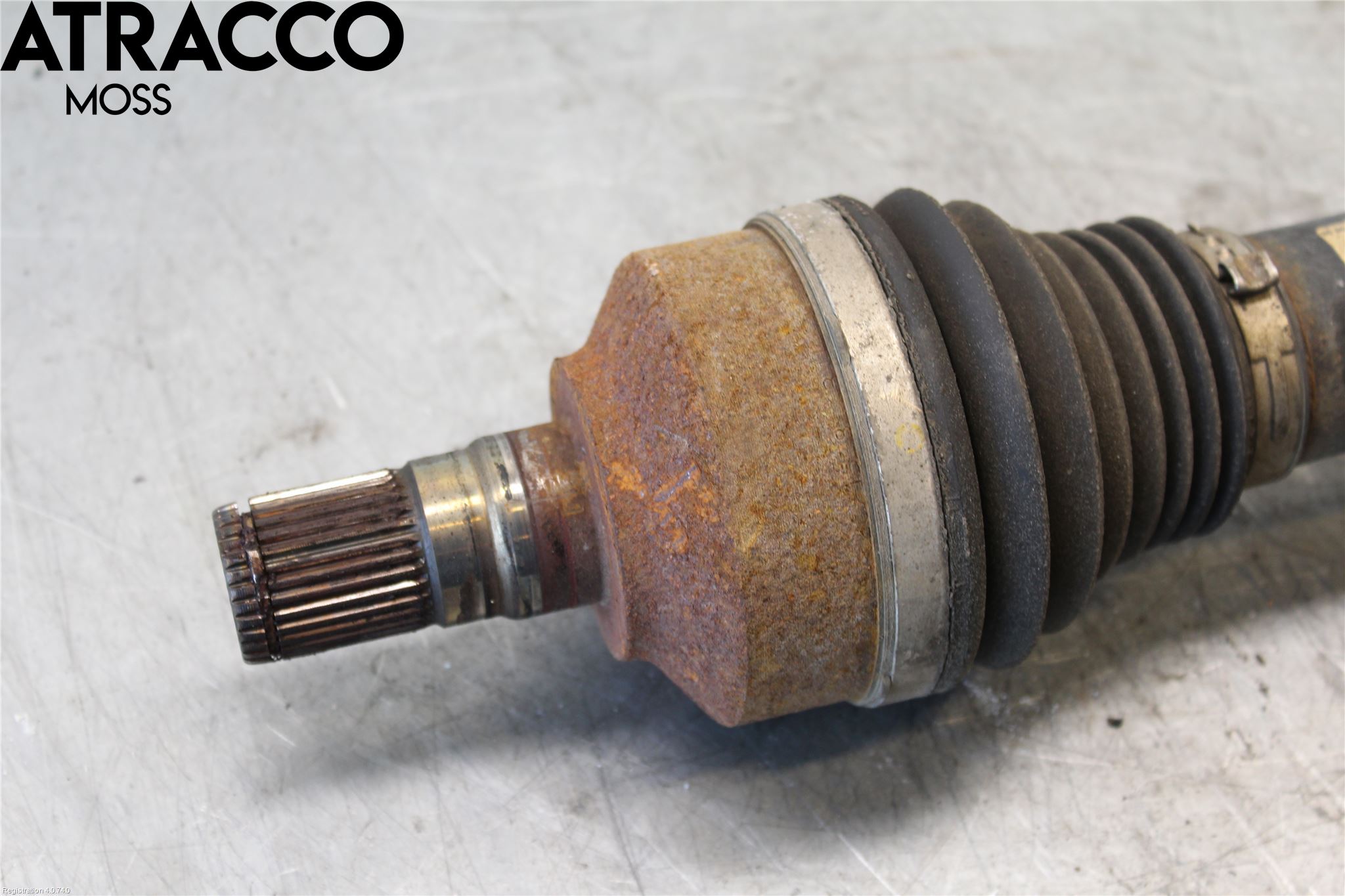 Volvo XC70 08-13 Drivaksel Foran Kompl Venstre