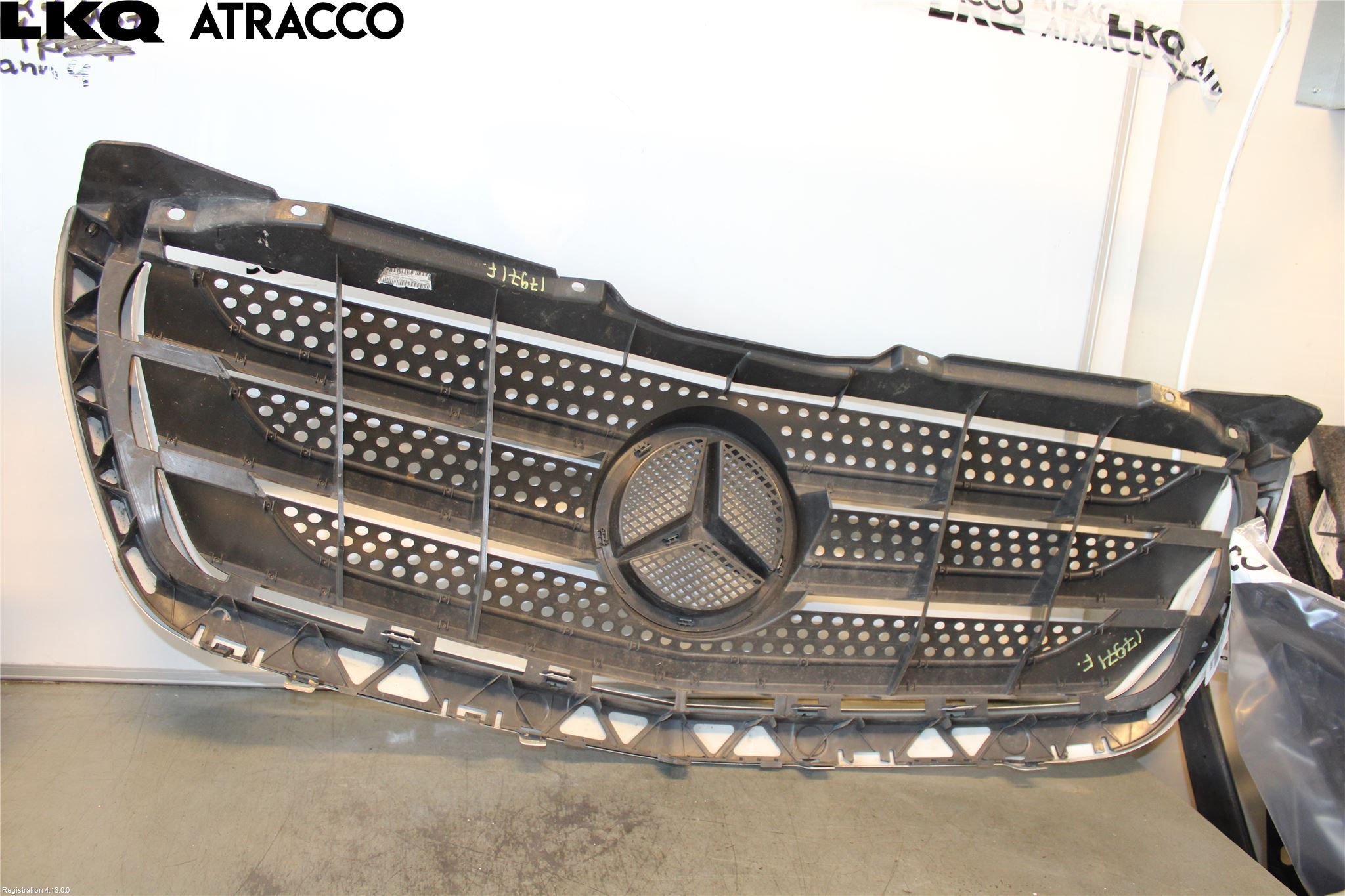 Mercedes-Benz MB SPRINTER (W906) 06-18 Grill Komplett