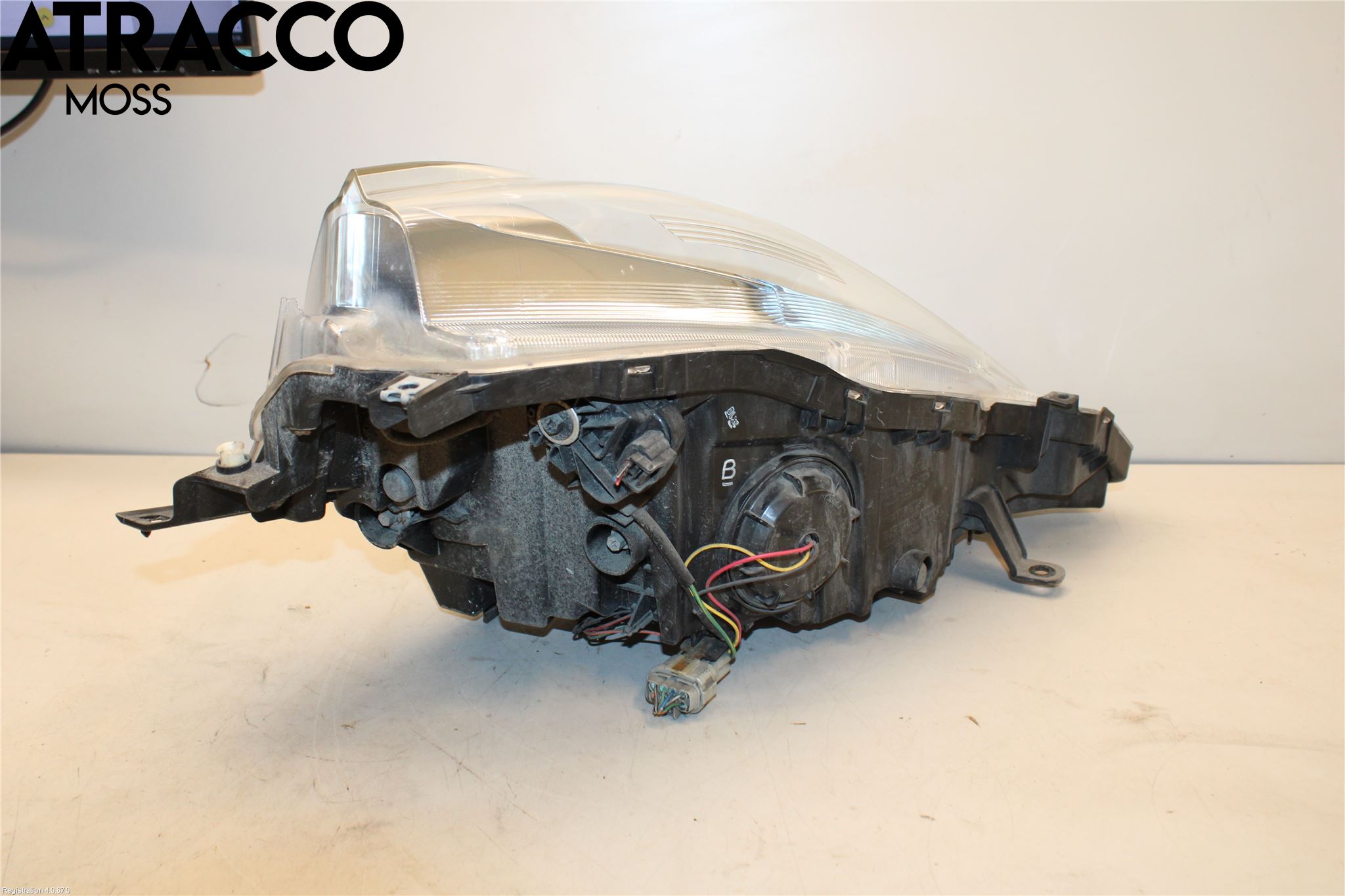 Nissan LEAF 11-17 Frontlykt Venstre