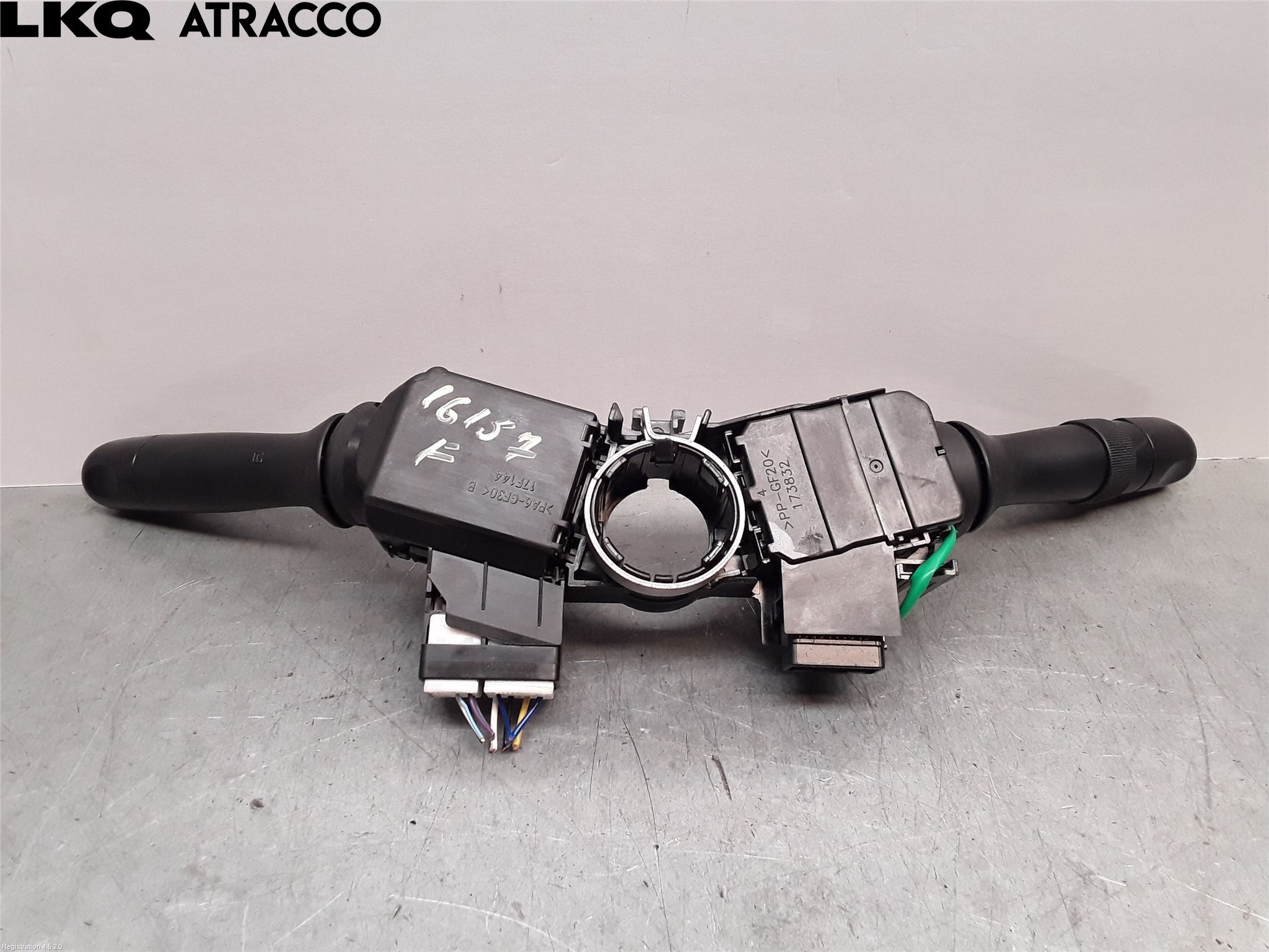 Toyota YARIS XP130 15-20 Bryter Ratt Kombi H Og V