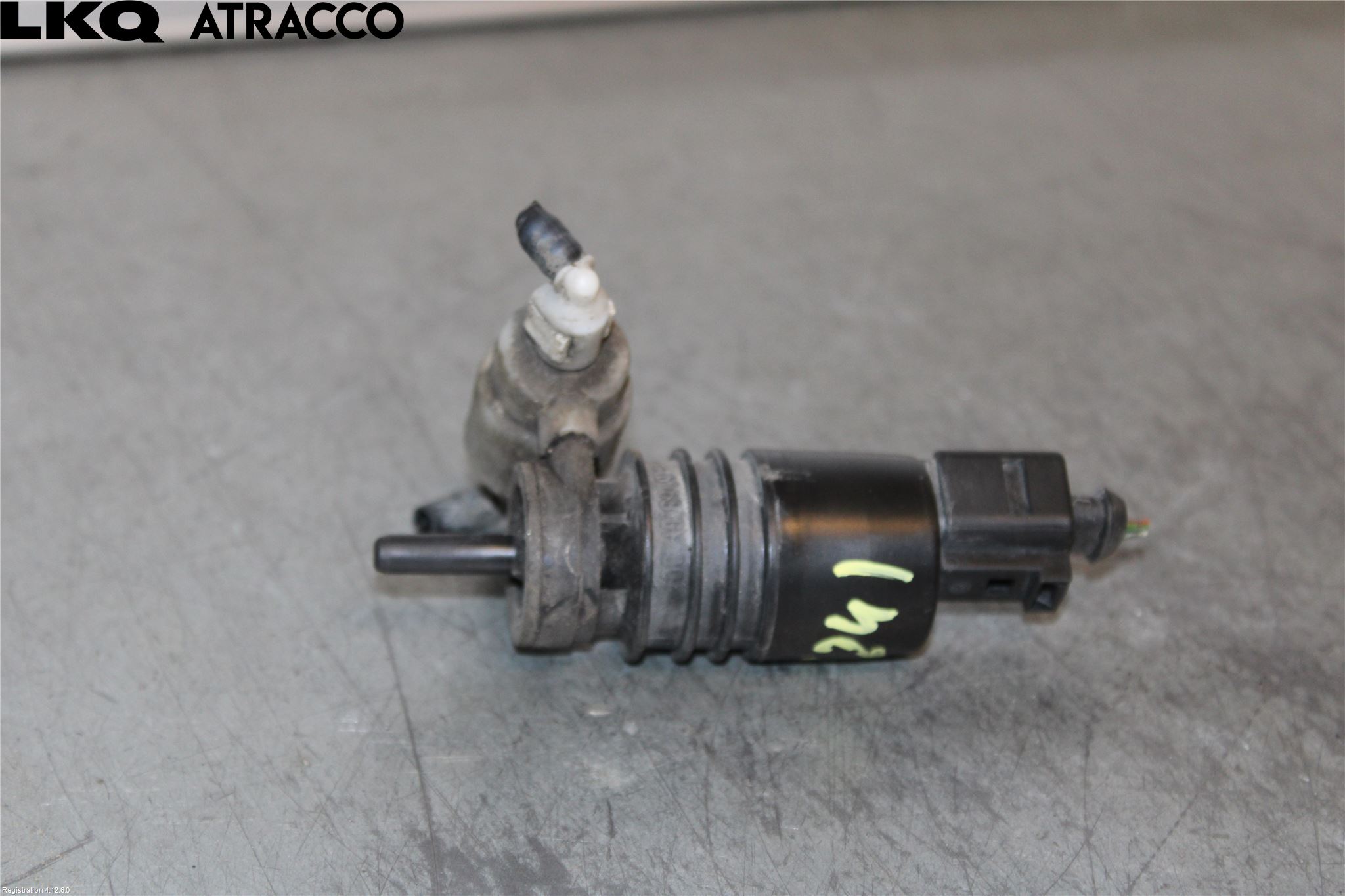 Volkswagen VW CADDY 11-15 Spylerpumpe Frontrute