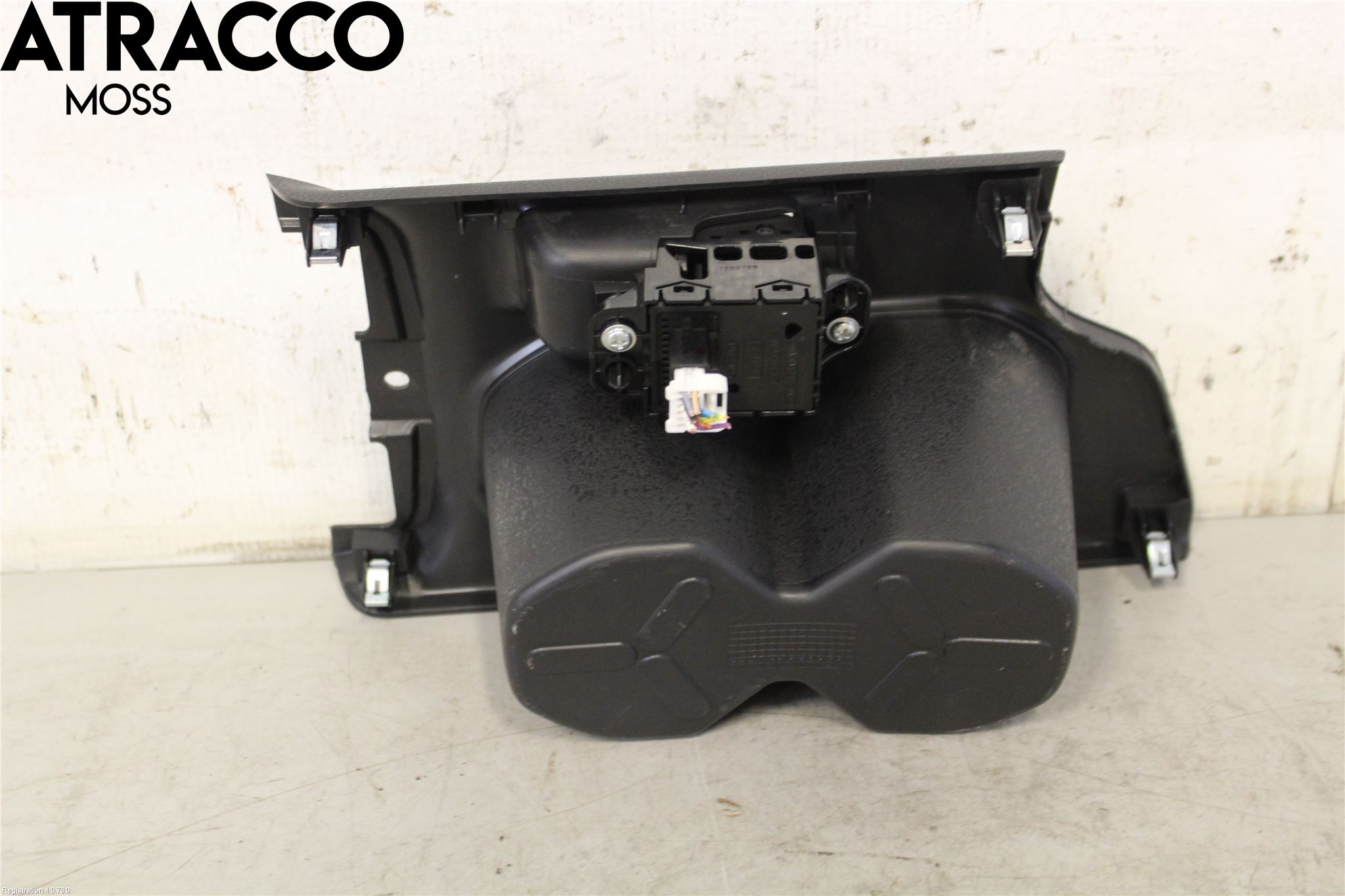 Nissan LEAF 18- Bryter Parkeringsbrems