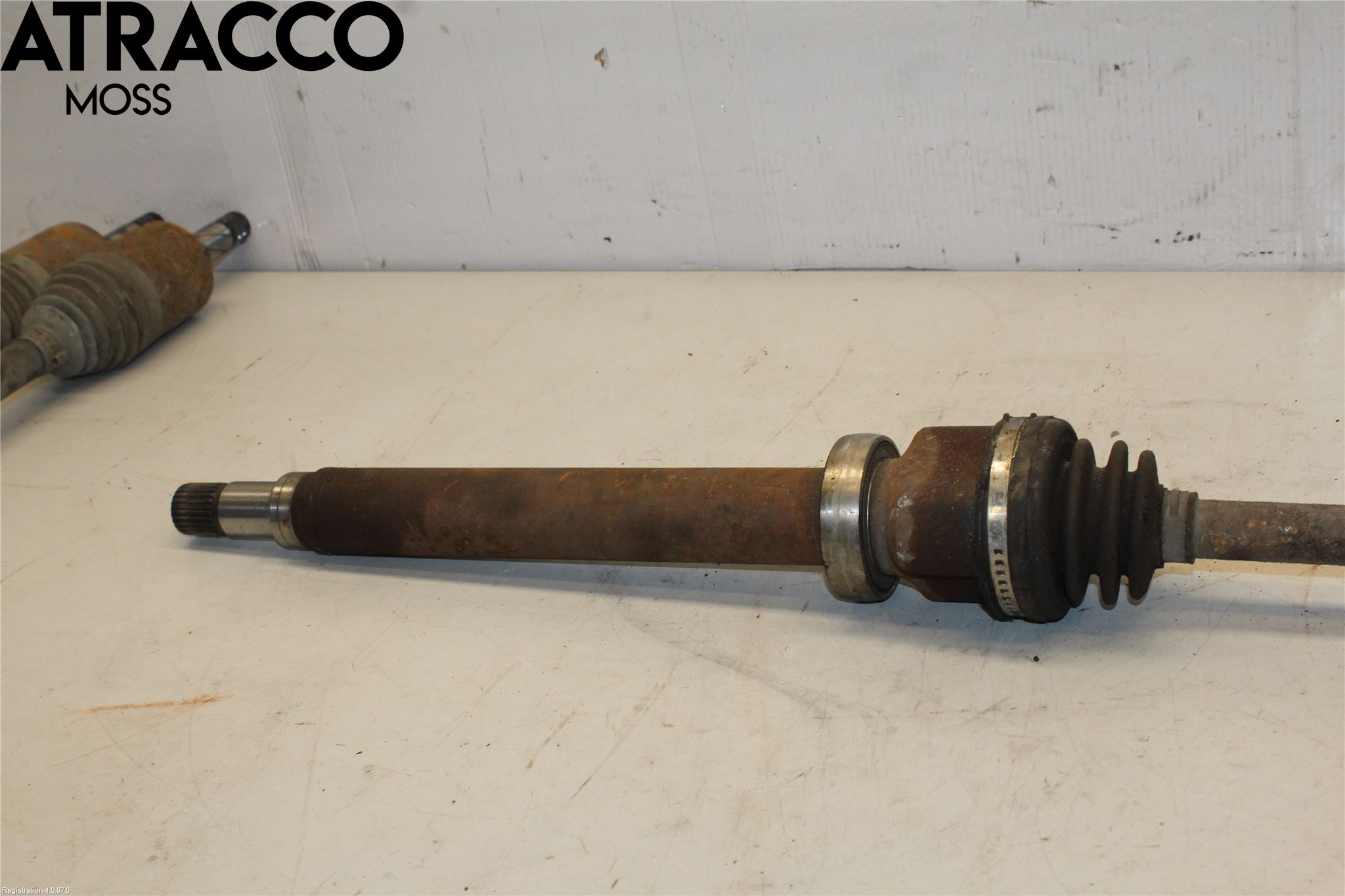 Ford FIESTA 09-12 Drivaksel Foran Kompl Høyre