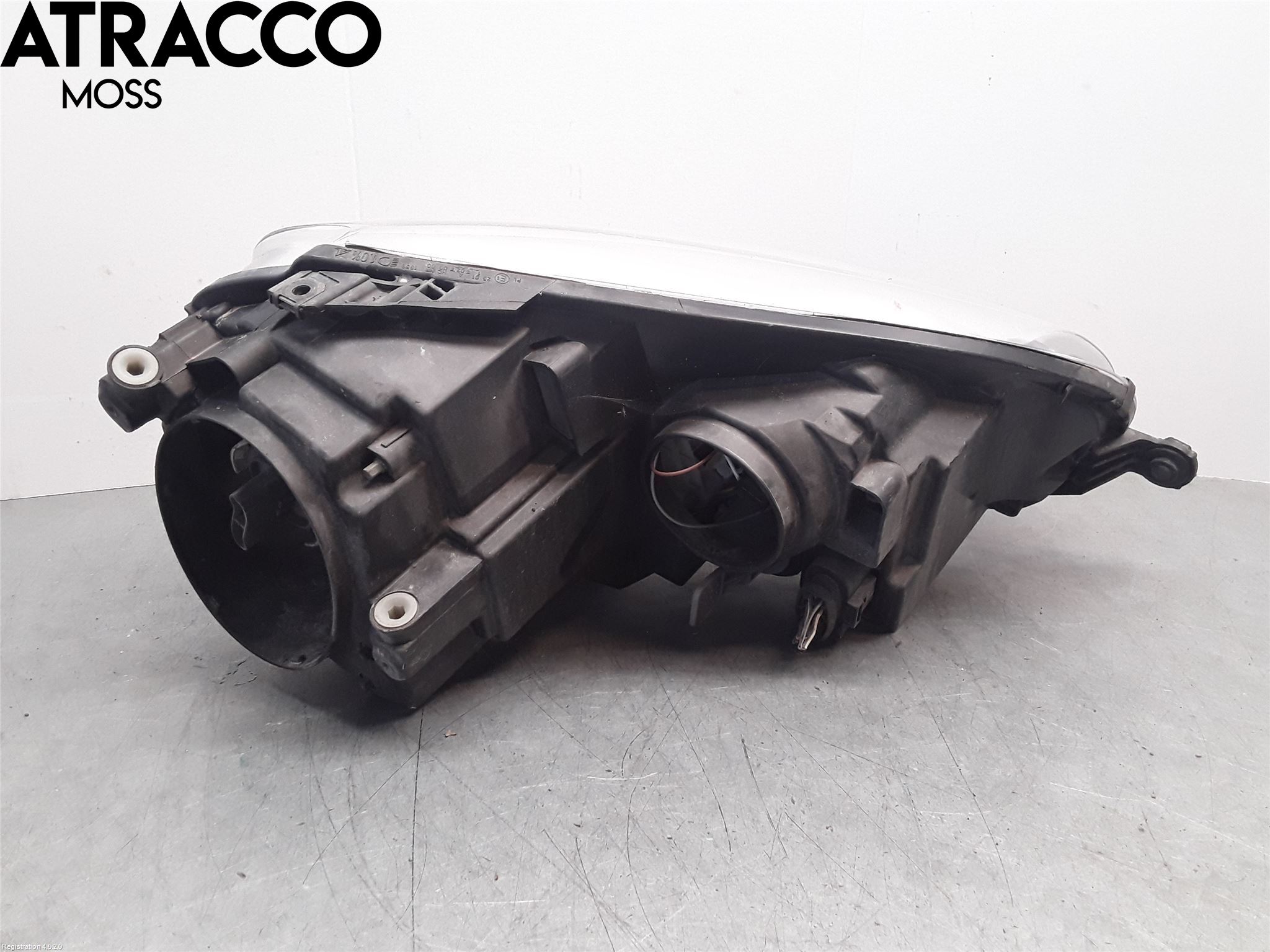 Volkswagen VW GOLF V 04-09 Frontlykt Venstre