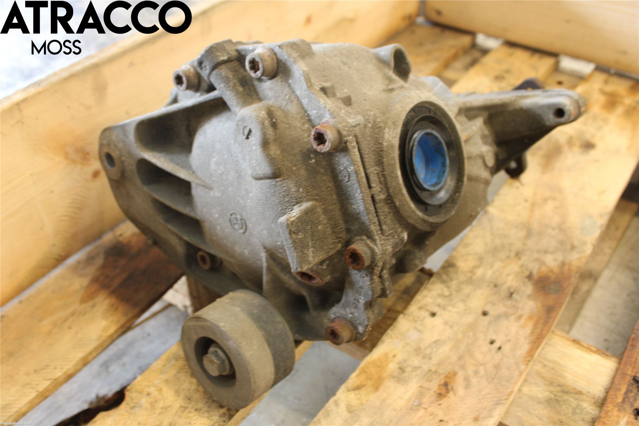 BMW 5 F10/F11/F18 09-17 Bakaksel Kardang Bak -Diff