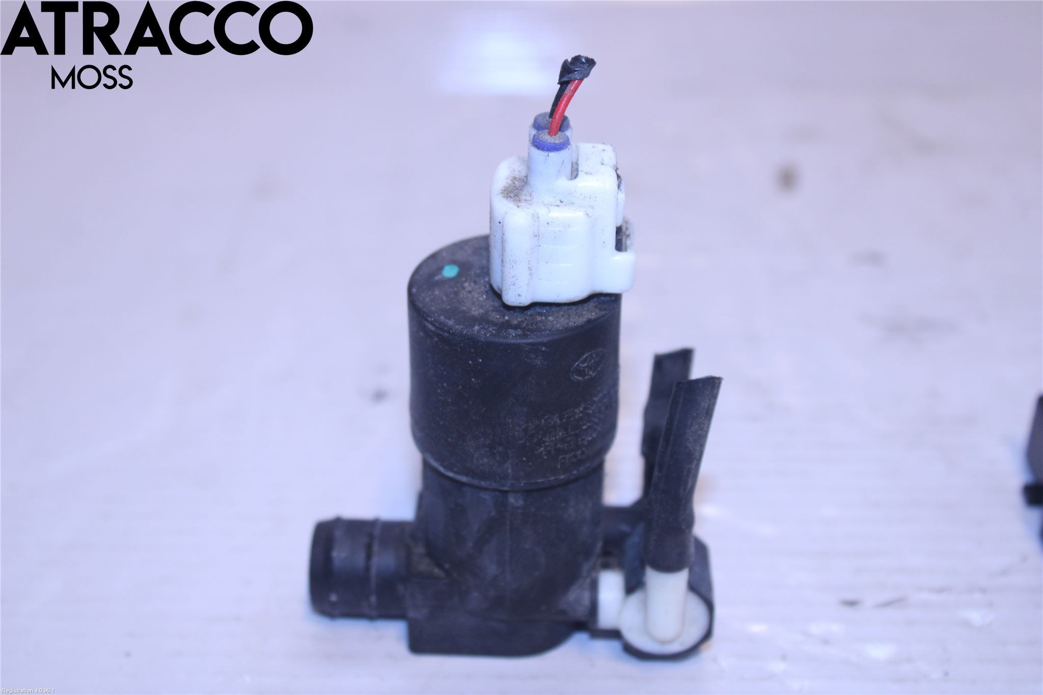 Toyota C-HR 16-23 Spylerpumpe Frontrute