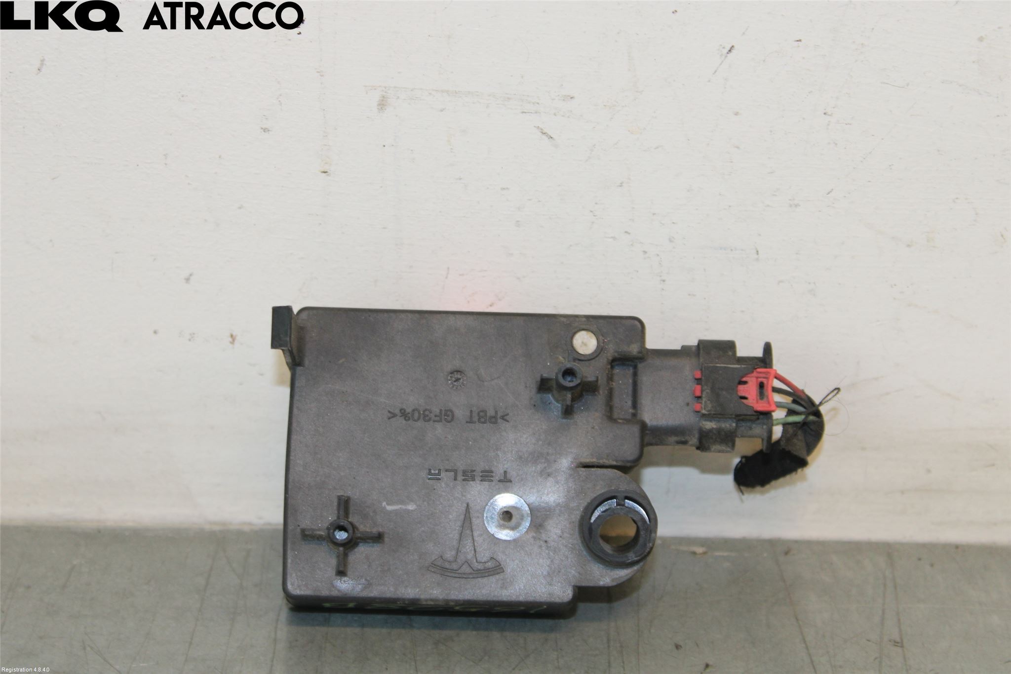 Tesla MODEL 3 17- Styreenhet Parkering