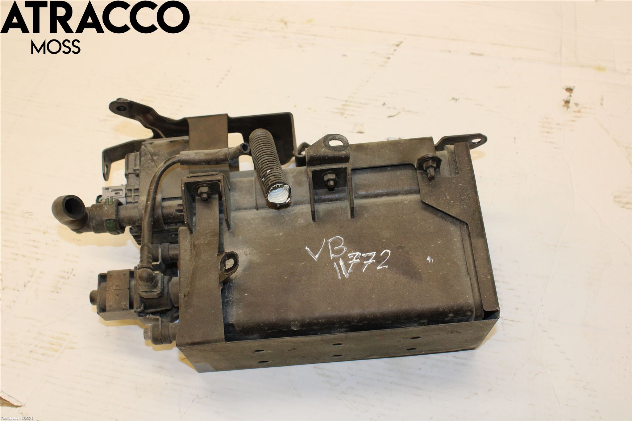 Mitsubishi ECLIPS CROSS Drivstoff Kolkanister