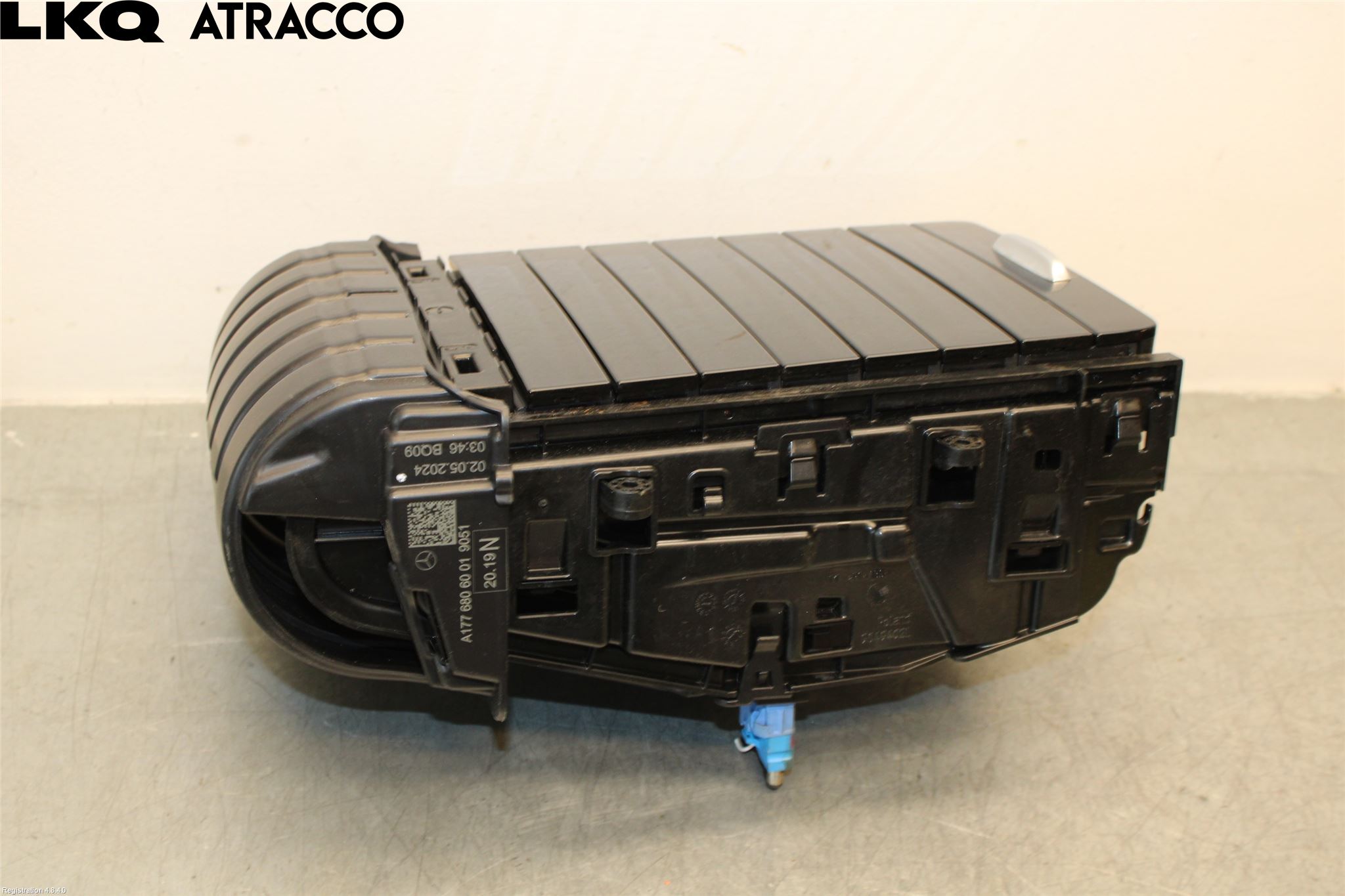 Mercedes-Benz MB EQB (X243) 22- Innr Konsoll-Lomme