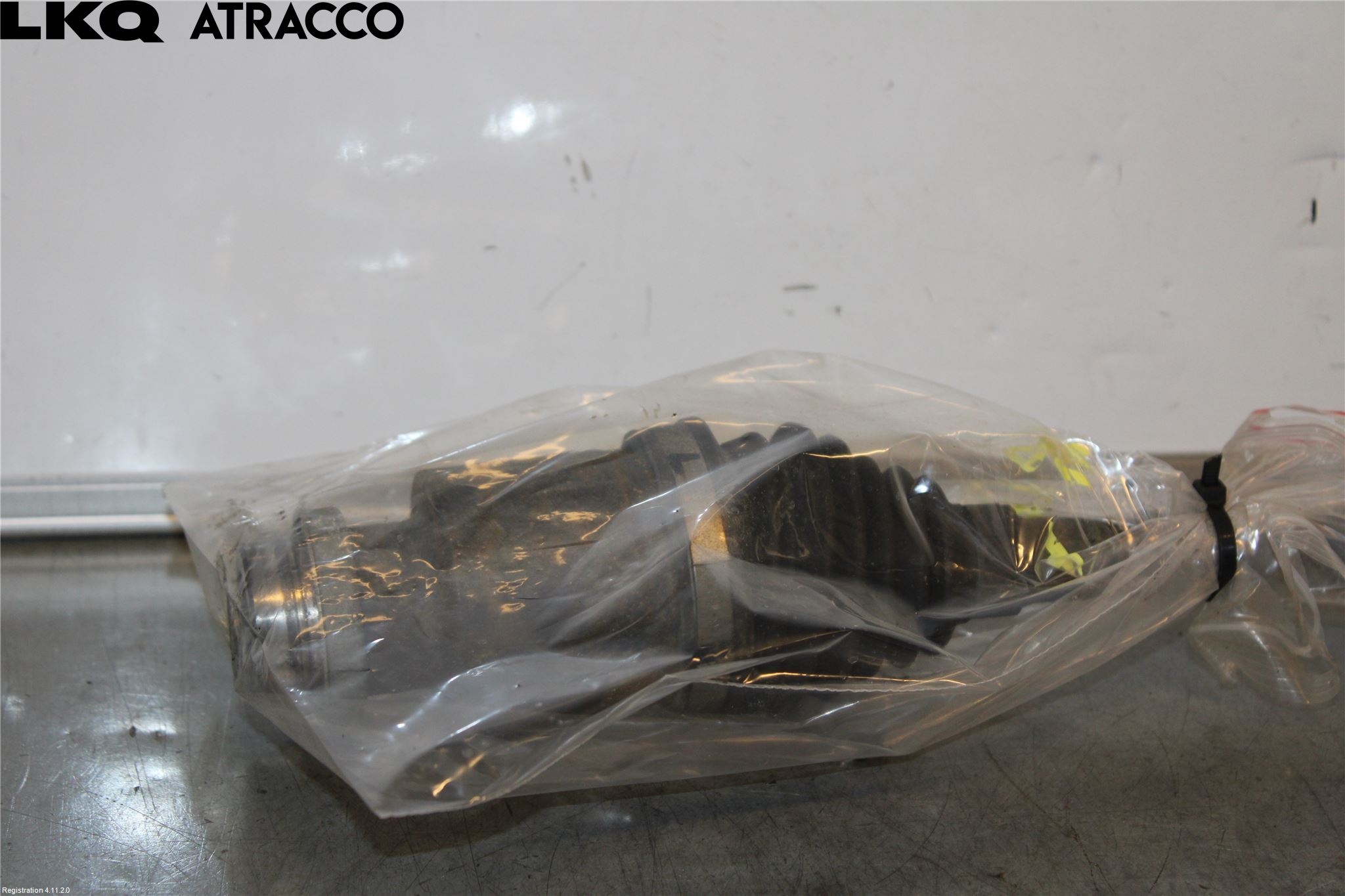 Suzuki SWIFT 17-24 Drivaksel Foran Kompl Venstre