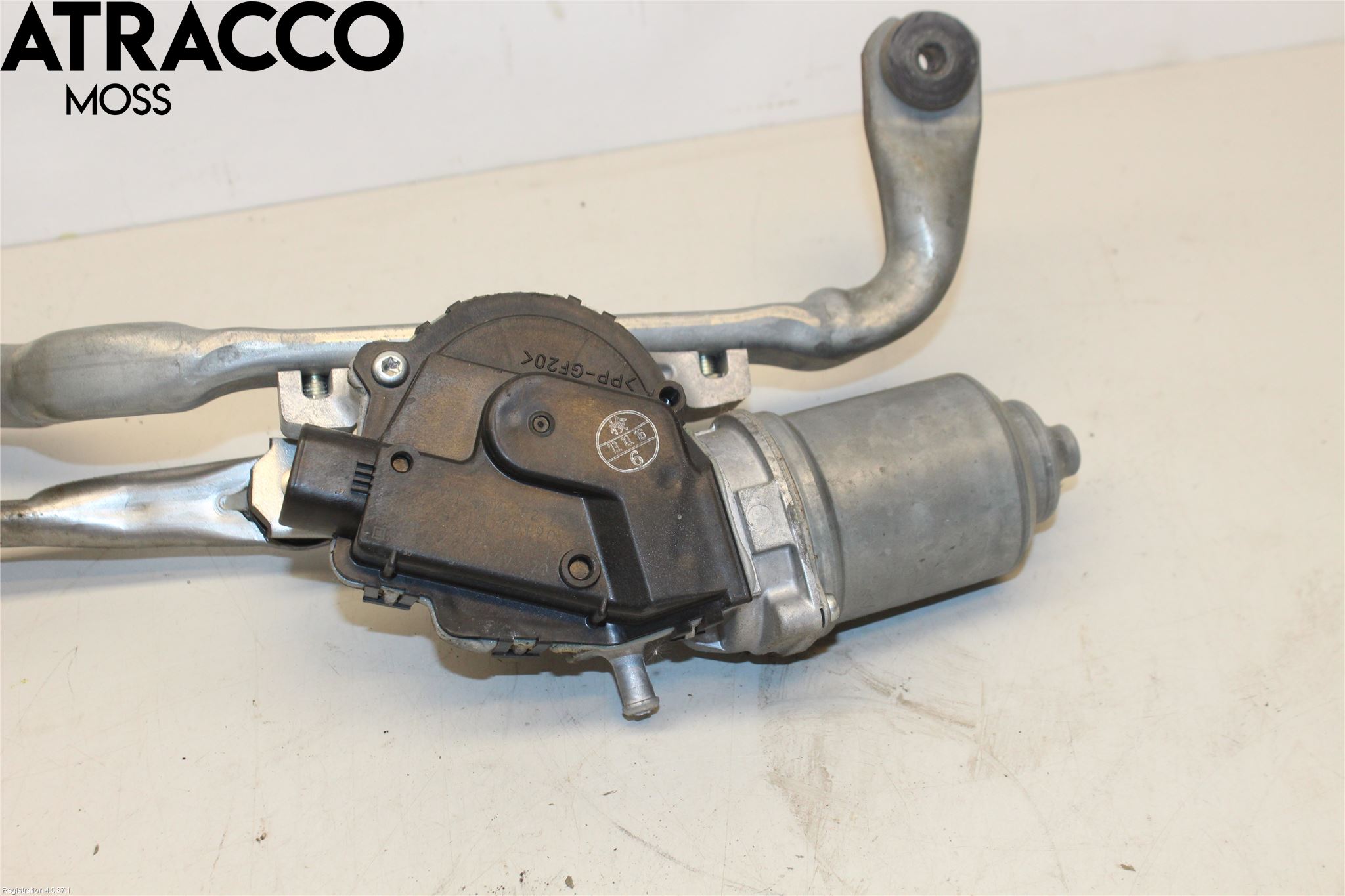 Toyota YARIS XP130 12-14 Viskermotor Frontrute