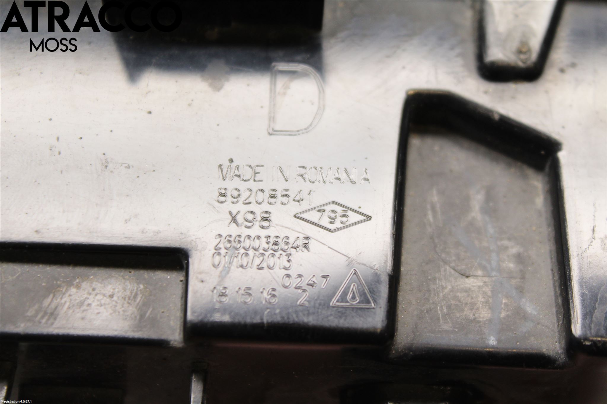 Renault CAPTUR 13-19 Parklykt Foran Venstre