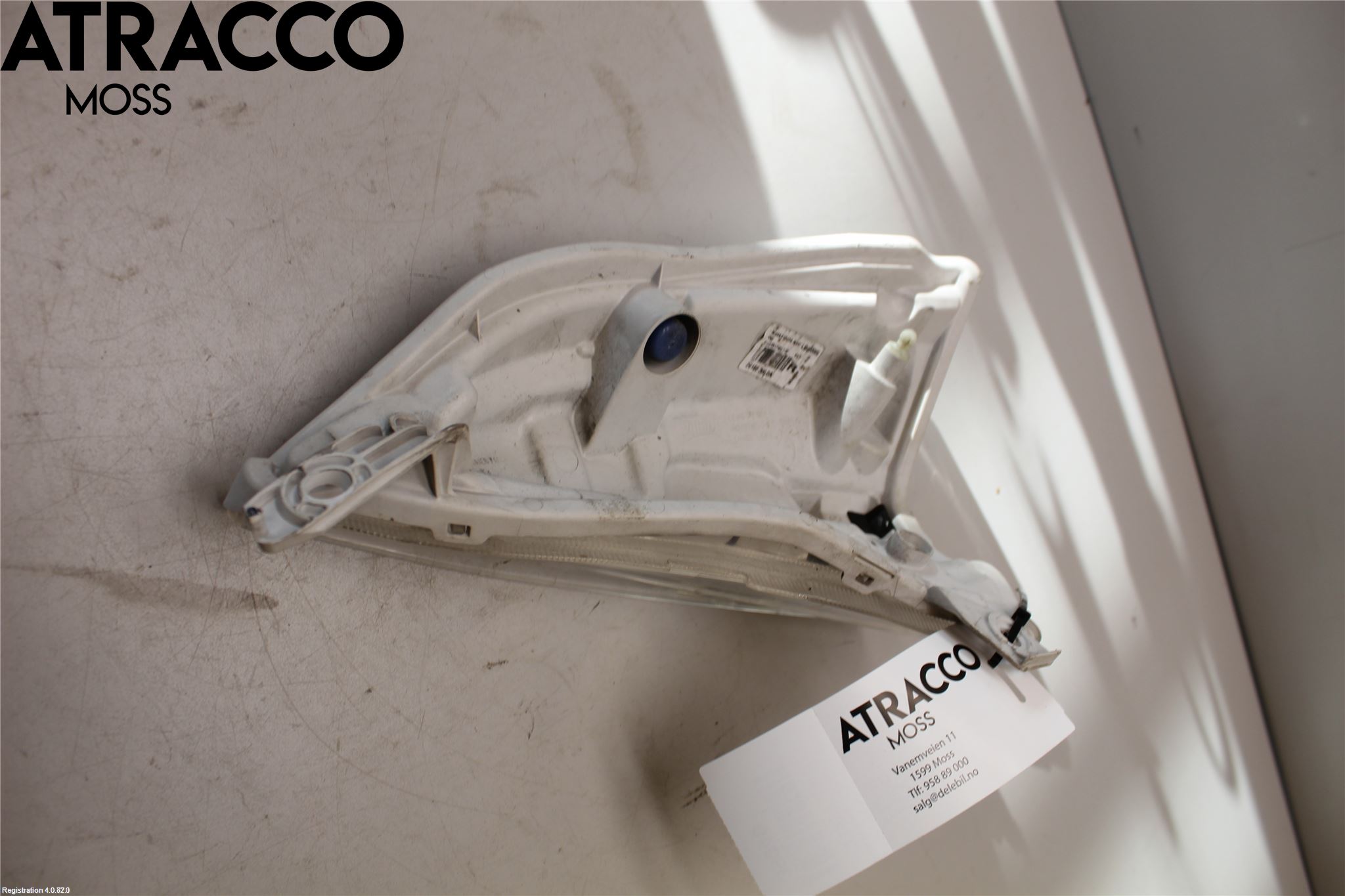 Nissan LEAF 11-17 Frontlykt Hus