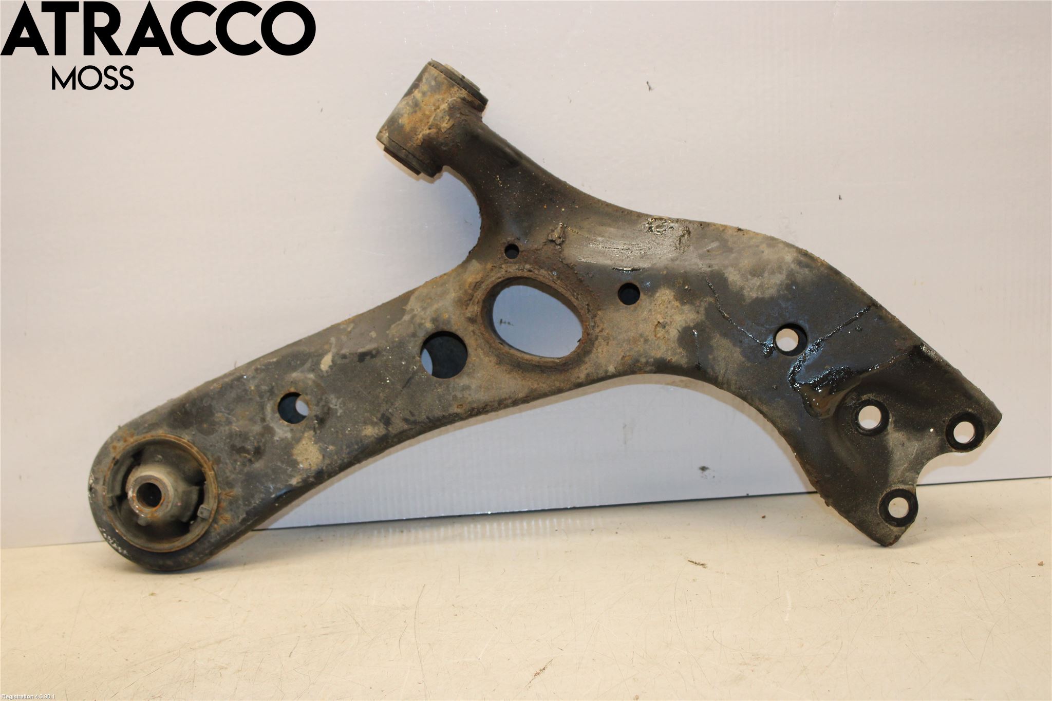 Toyota RAV4 13-18 Bærearm Foran Høyre Nedre