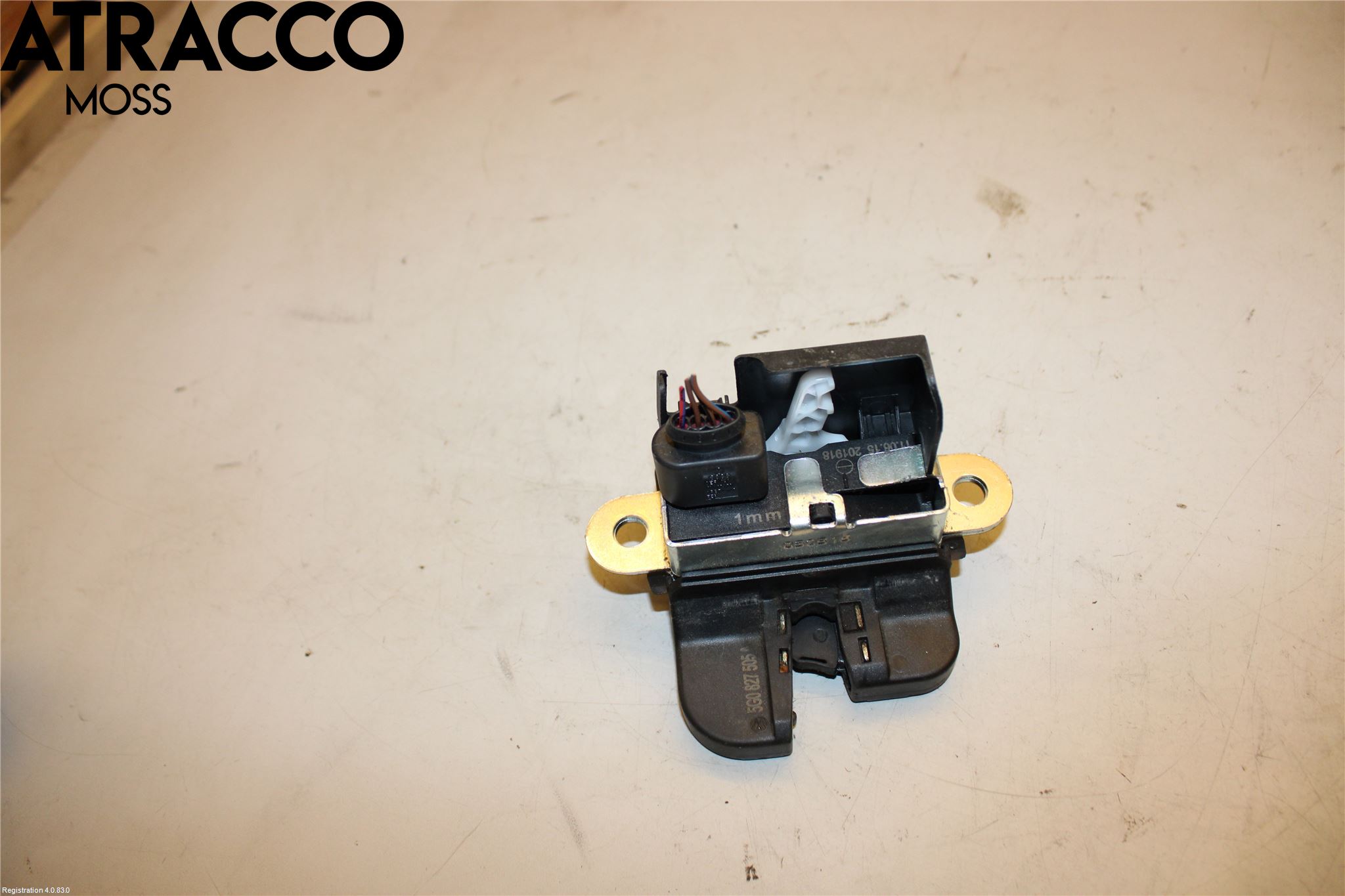 Volkswagen VW GOLF / E-GOLF VII 13-20 Bakluke-Lokk Låsekasse