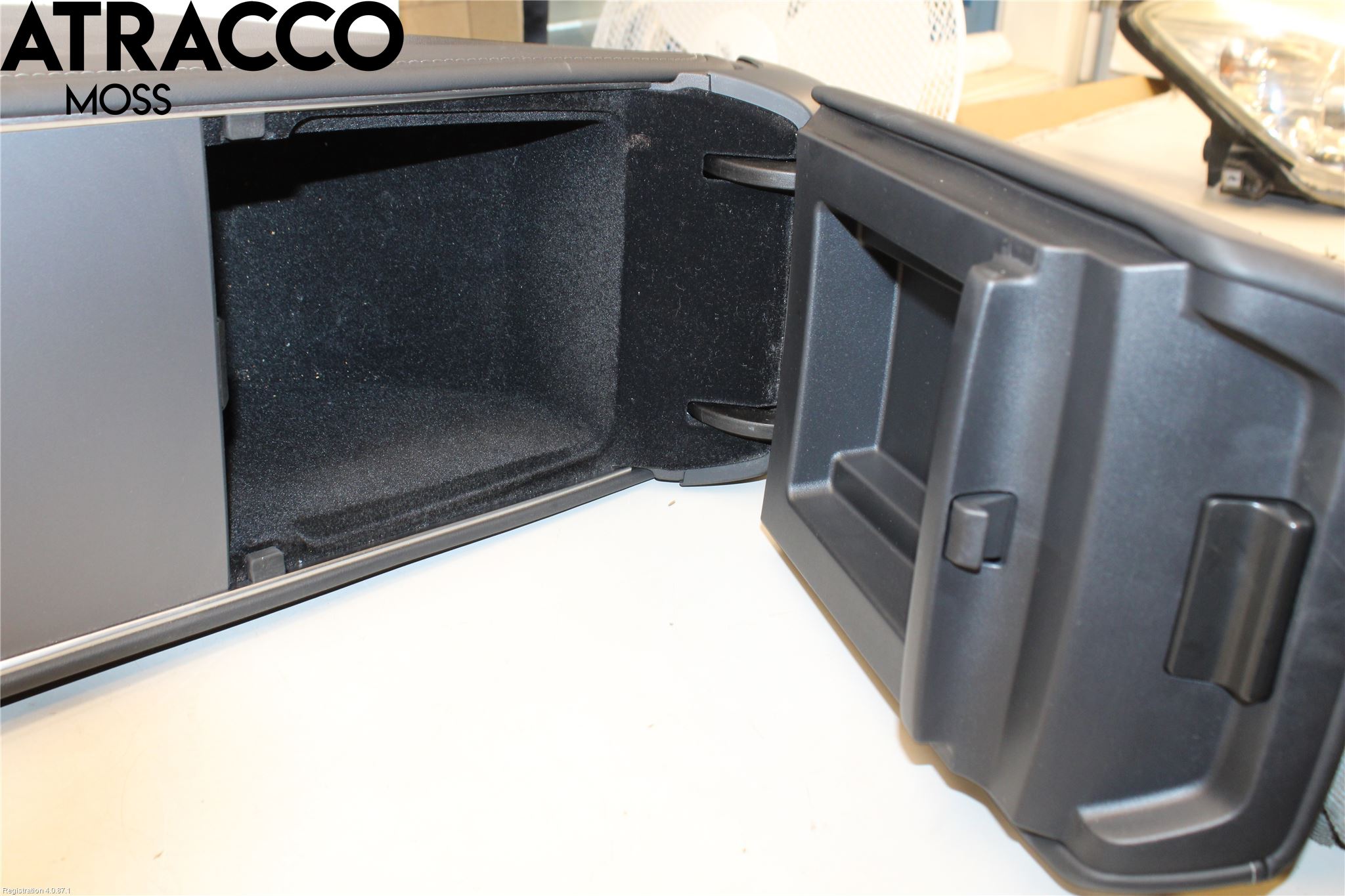 Tesla MODEL 3 17- Innr Konsoll-Lomme