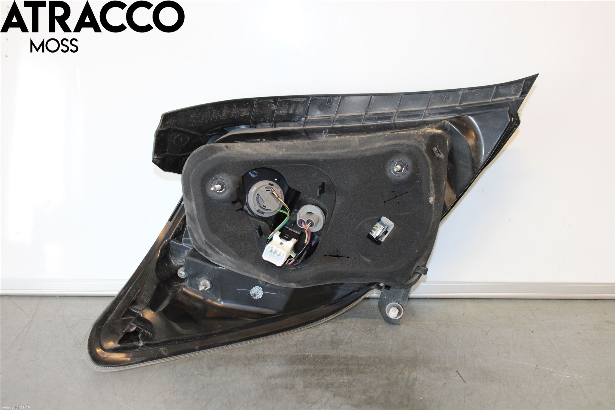 Toyota YARIS XP130 12-14 Baklykt Høyre