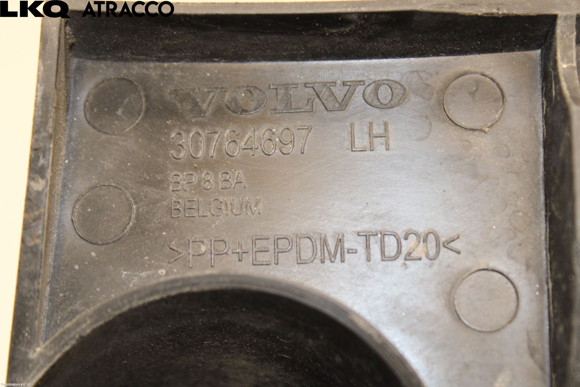 Volvo XC60 09-13 Støtfangerfeste Bak Venstre