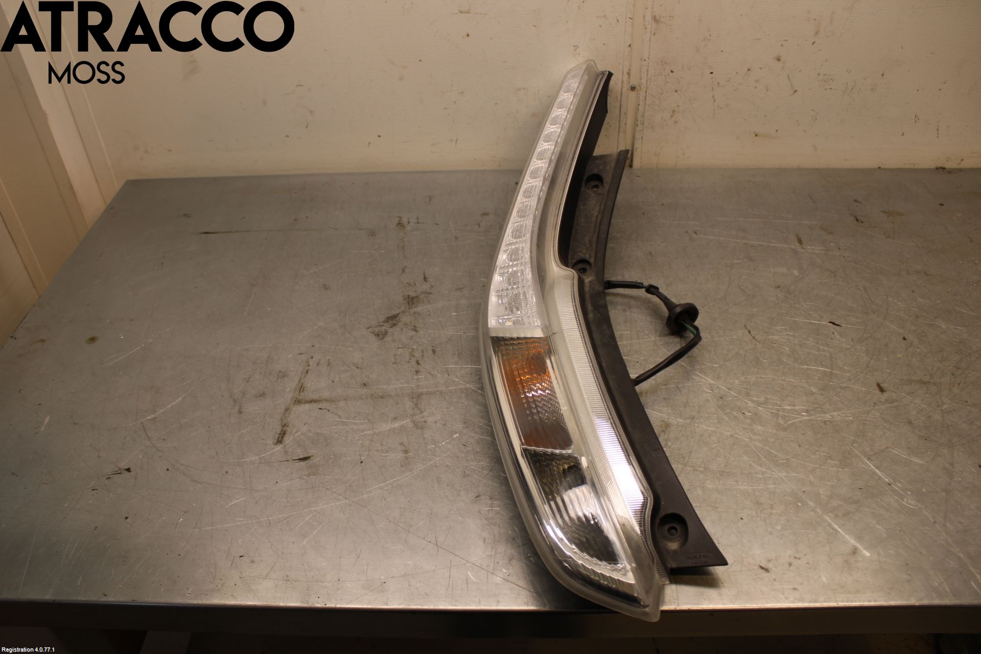 Nissan LEAF 11-17 Baklykt Venstre