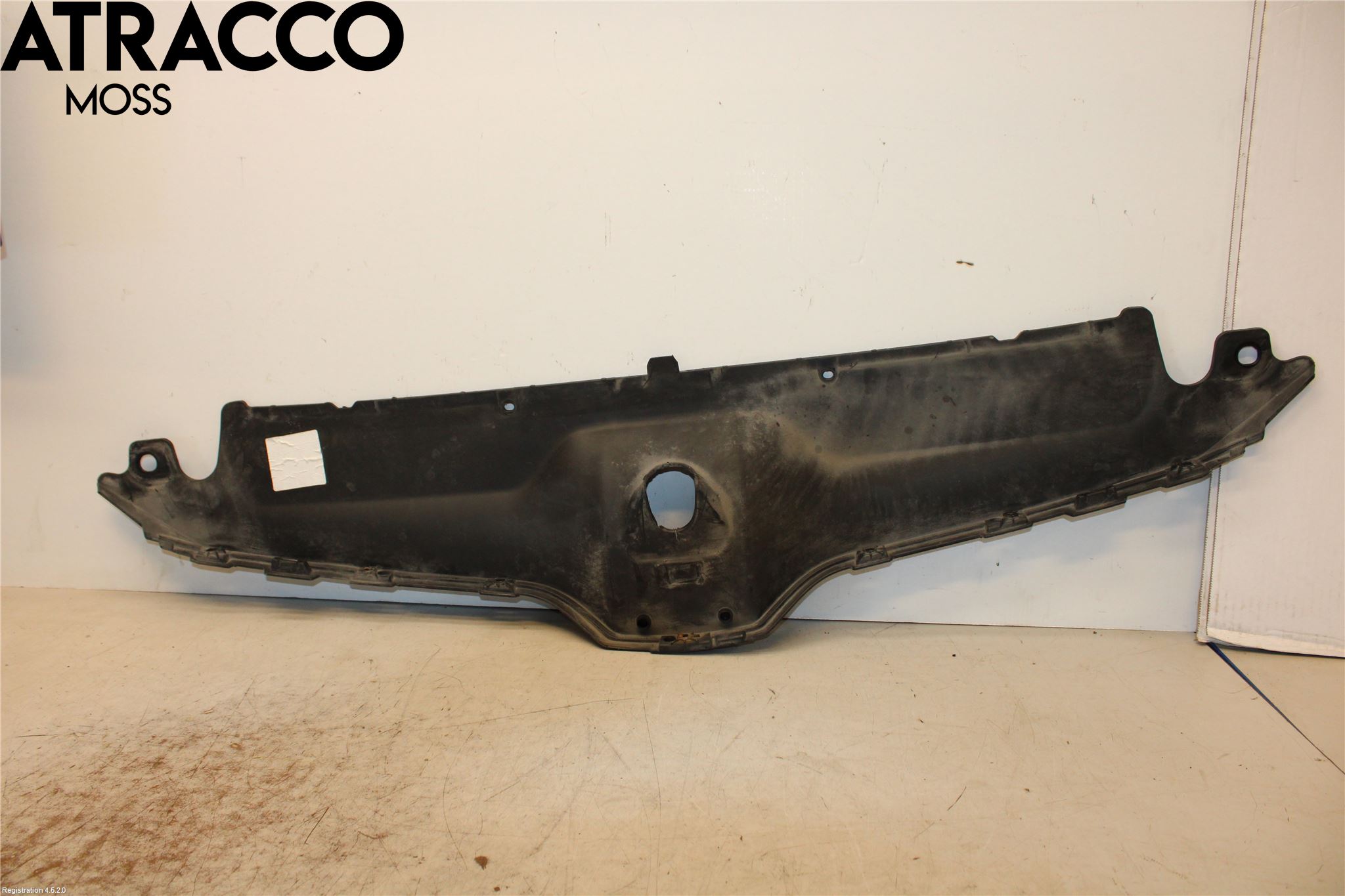 Skoda SUPERB 09-15 Støtfanger Foran Midt Del