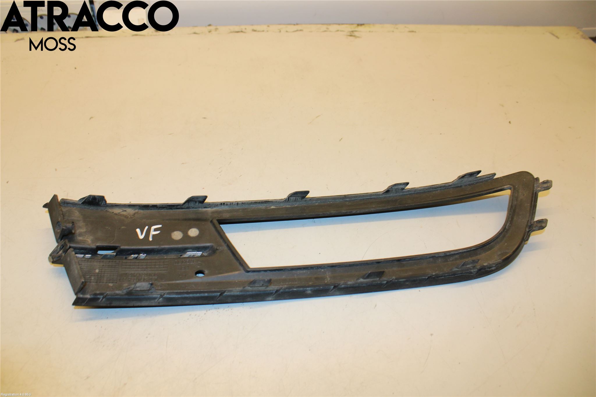 Volkswagen VW PASSAT 15-19 Grilldel Venstre