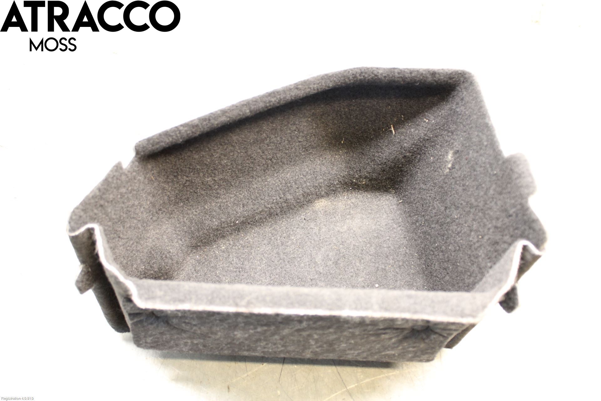 Porsche TAYCAN 20- Innr Oppbevaringsrom