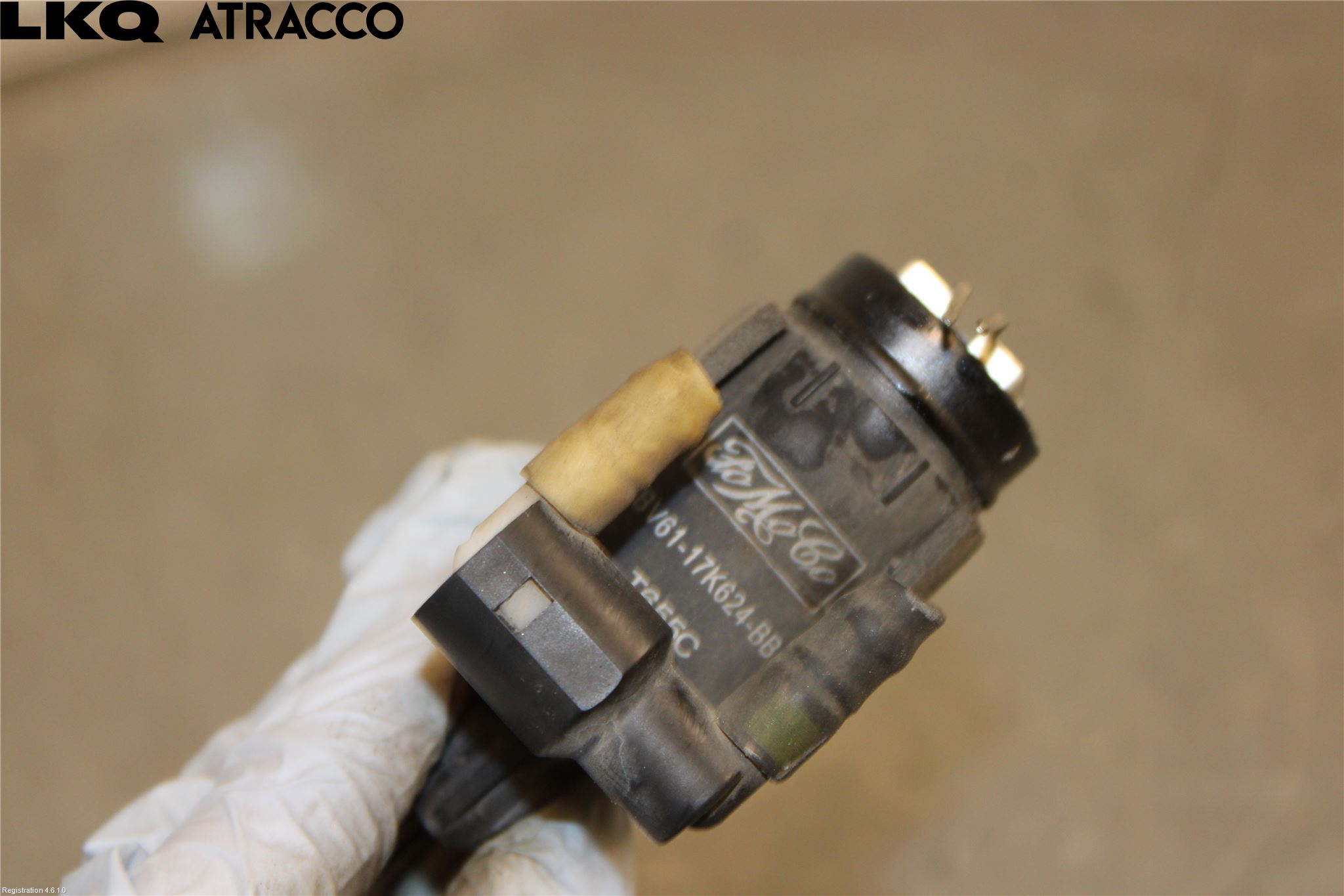 Ford TRANSIT/TOURNEO COURIER 13-23 Spylerpumpe Frontrute