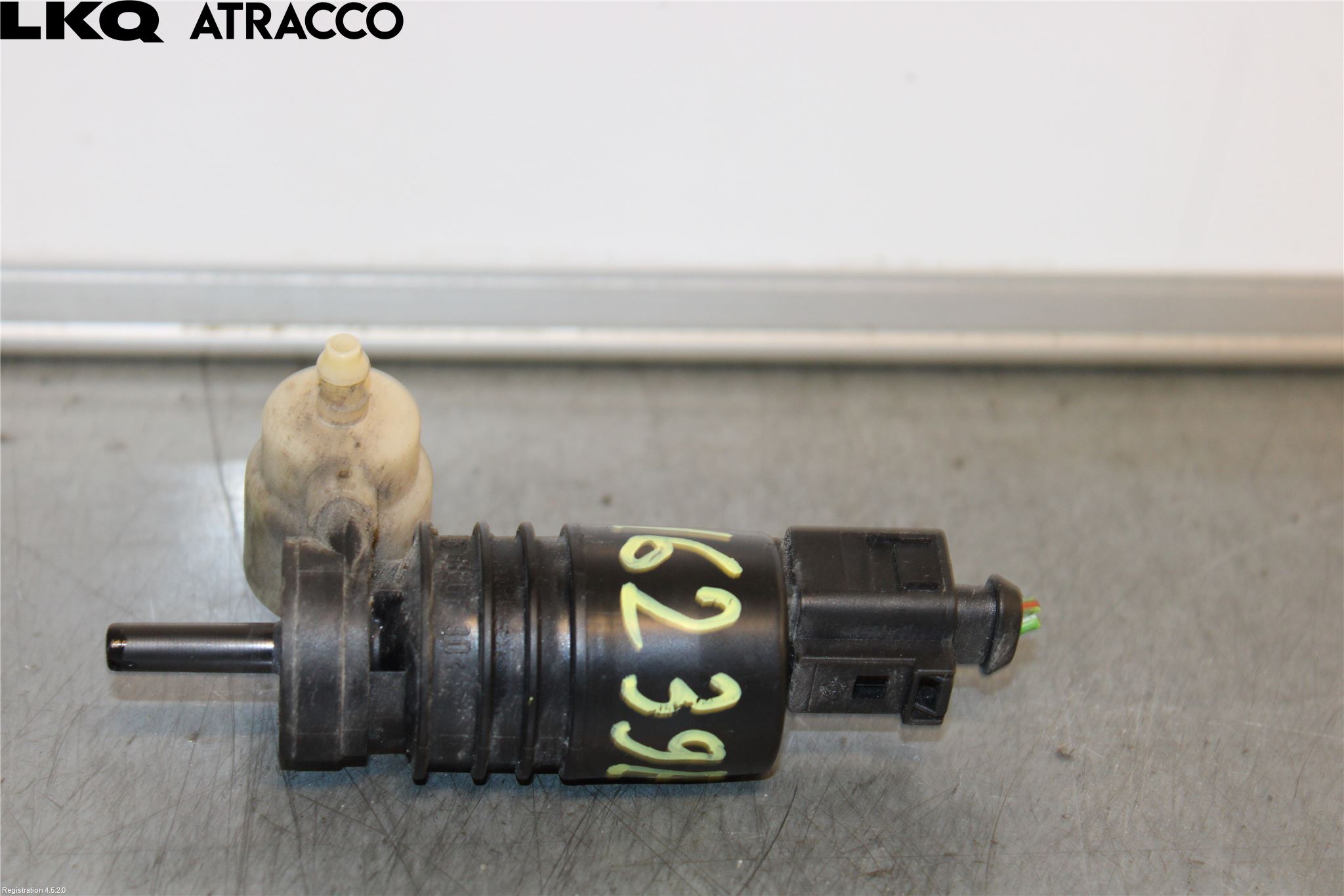 Volkswagen VW TOURAN 10-15 Spylerpumpe Frontrute