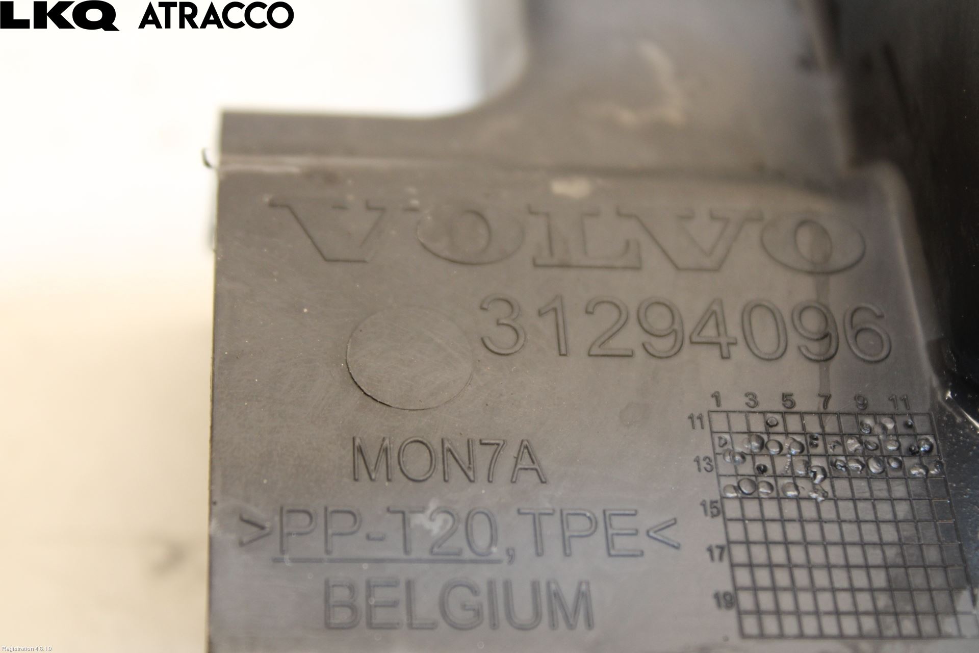 Volvo V40 12-19 Luftstyring Front